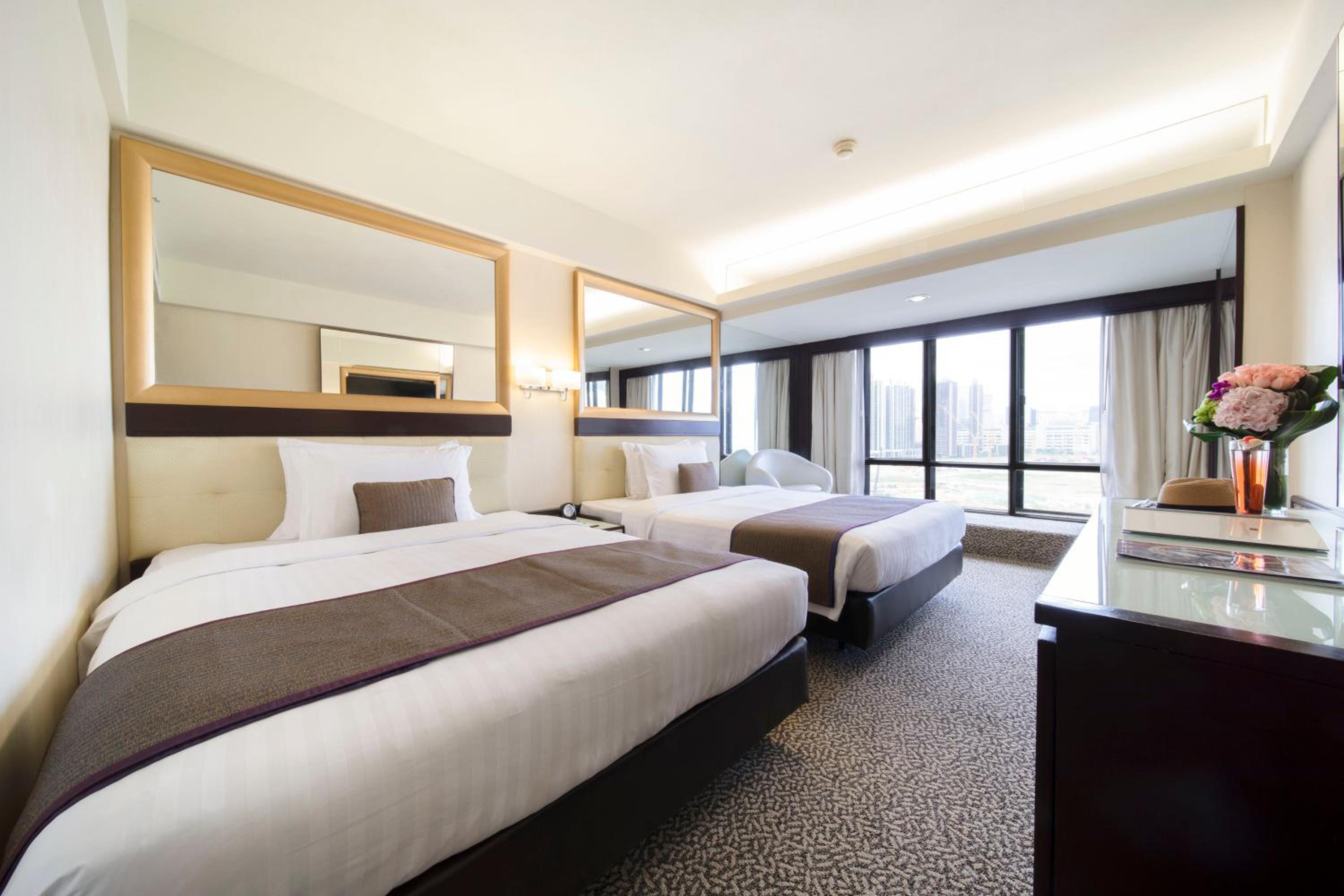 Regal Oriental Hotel