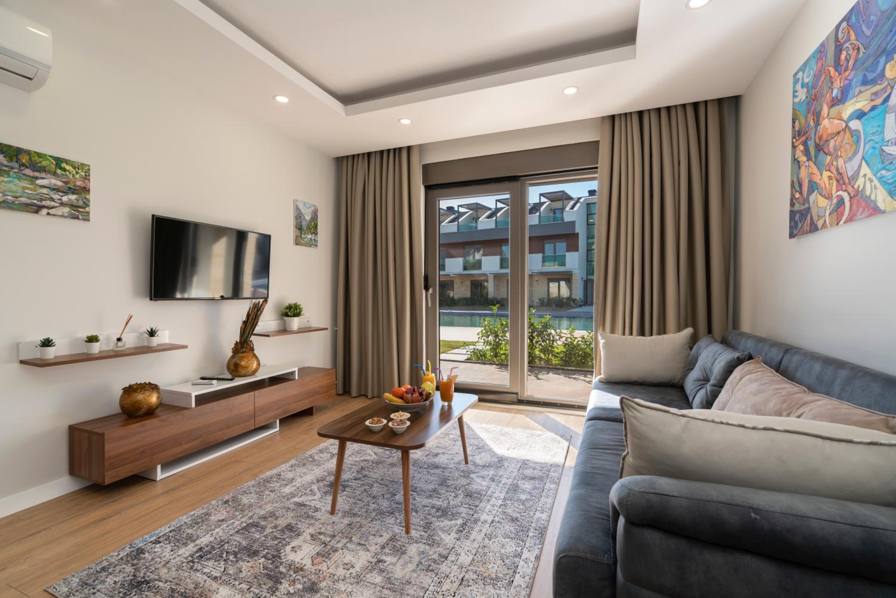 Veranda Suitler - Image 37