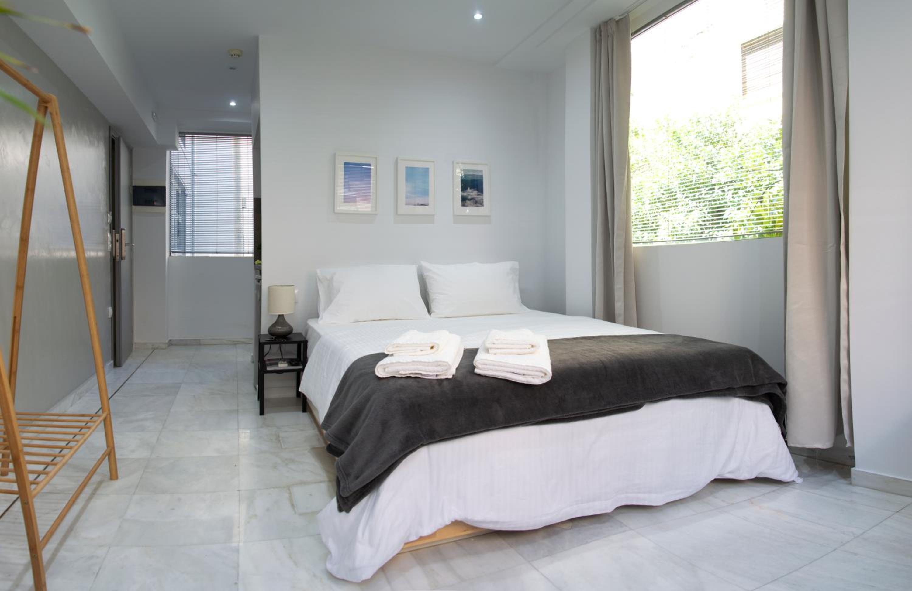 Bright Eco Studios by GHH