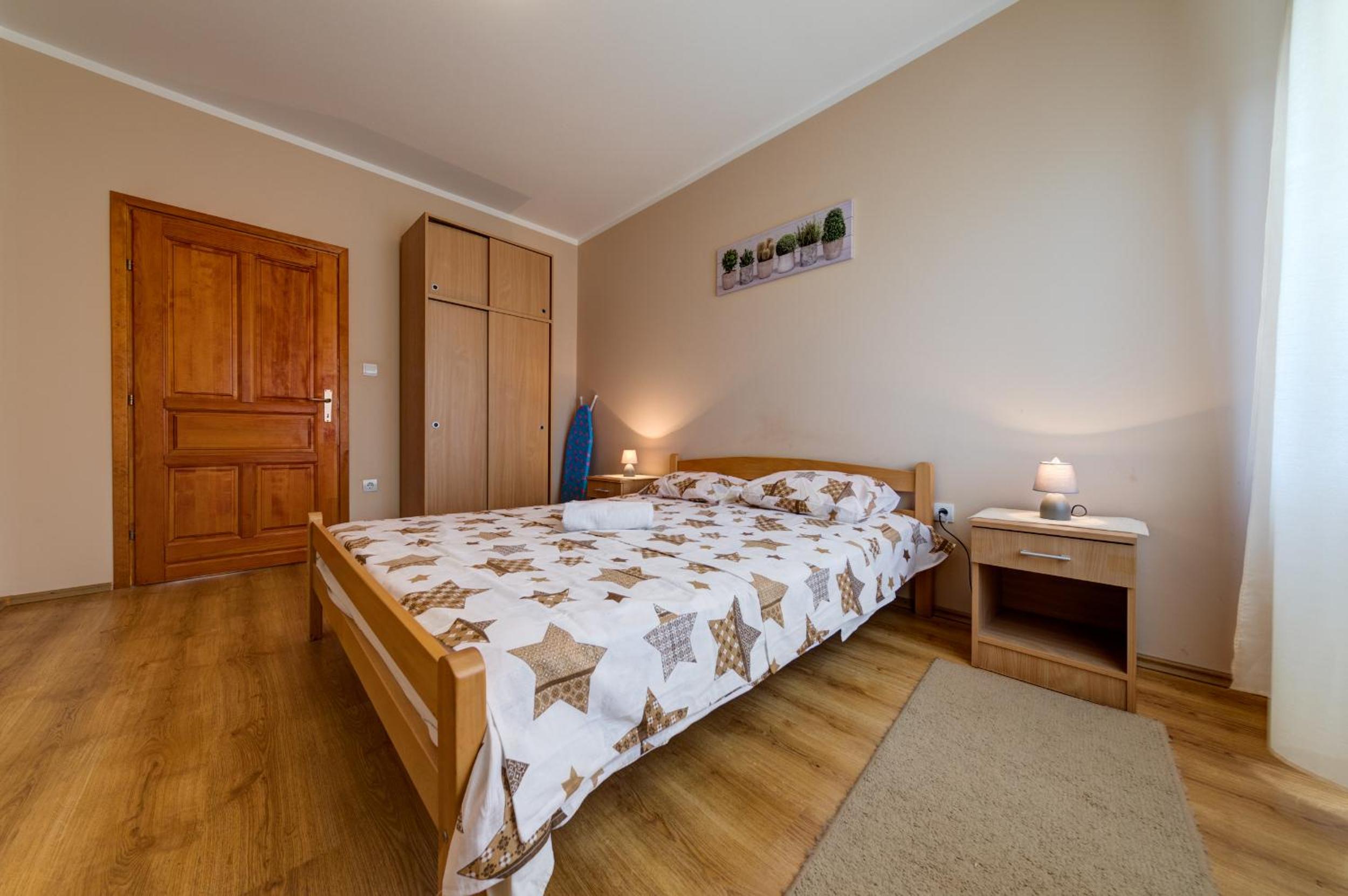 Apartments Pelle view 2