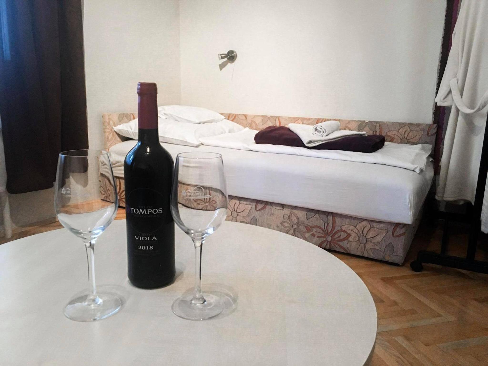 Tompos Vendégház és pince