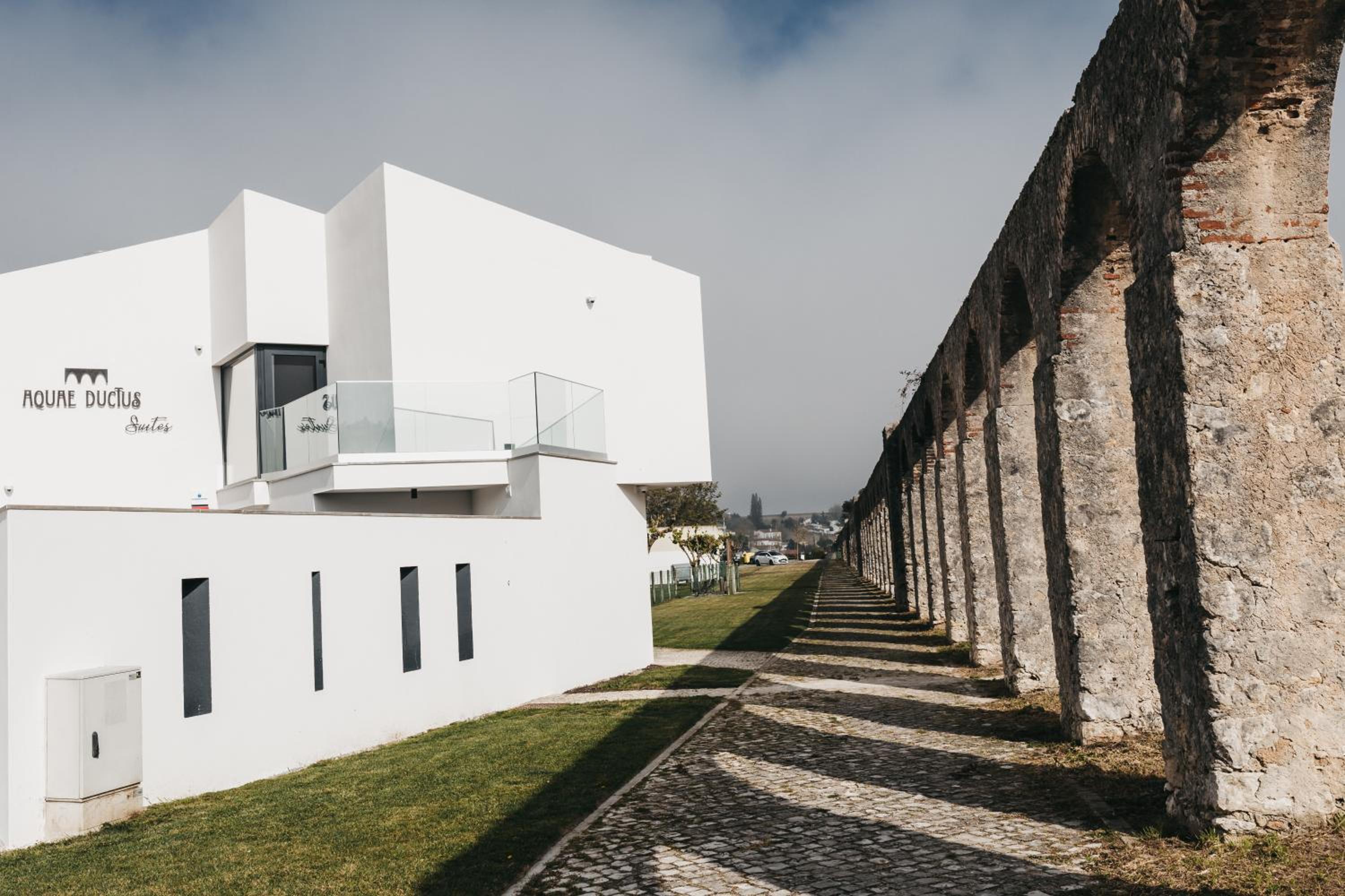 Hotel Obidos Aquae Ductus Suites - Image 1