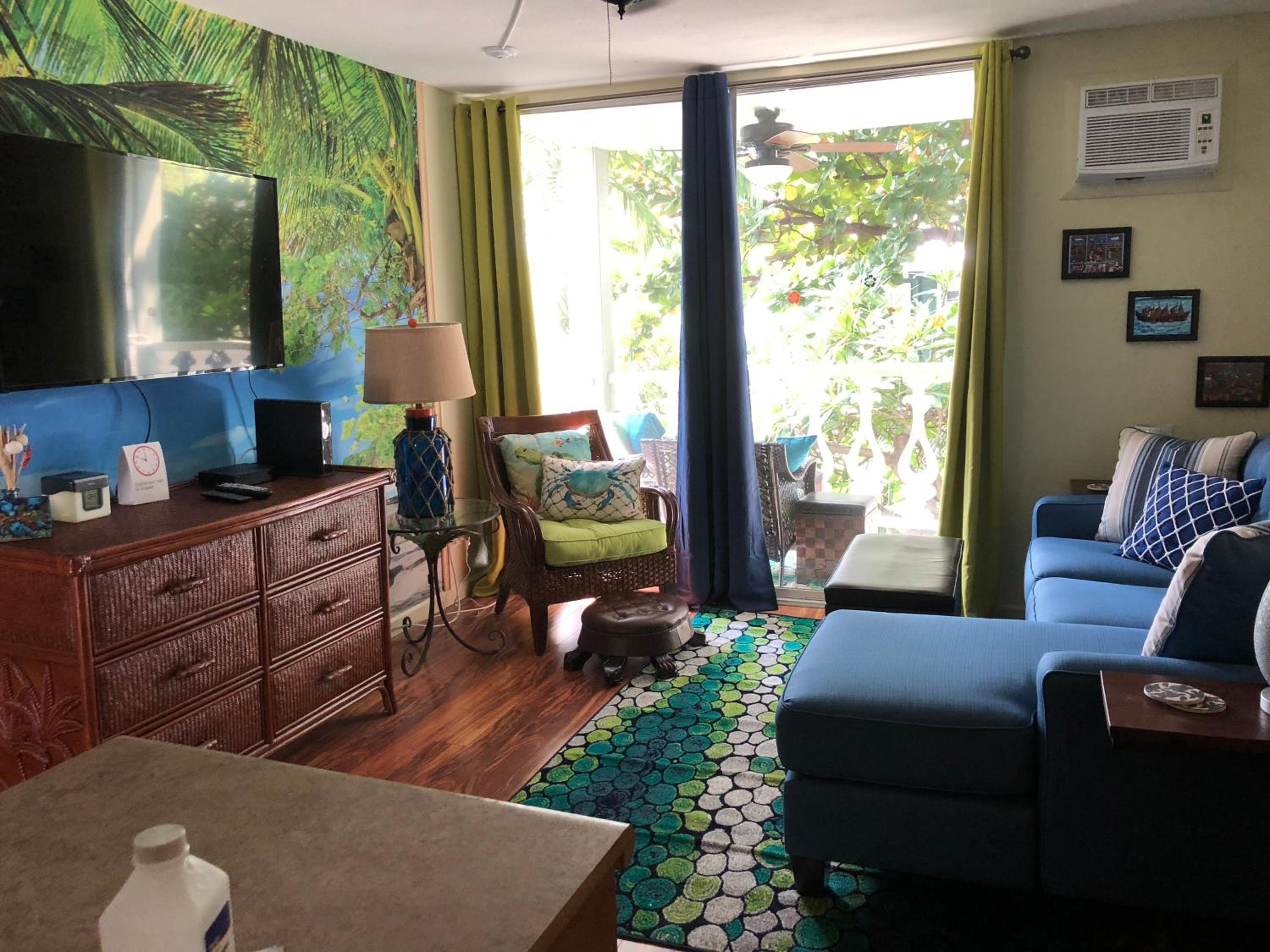 BOOK CHRISTMAS AND WINTER DATES HERE - ISLANDER CoNDOS