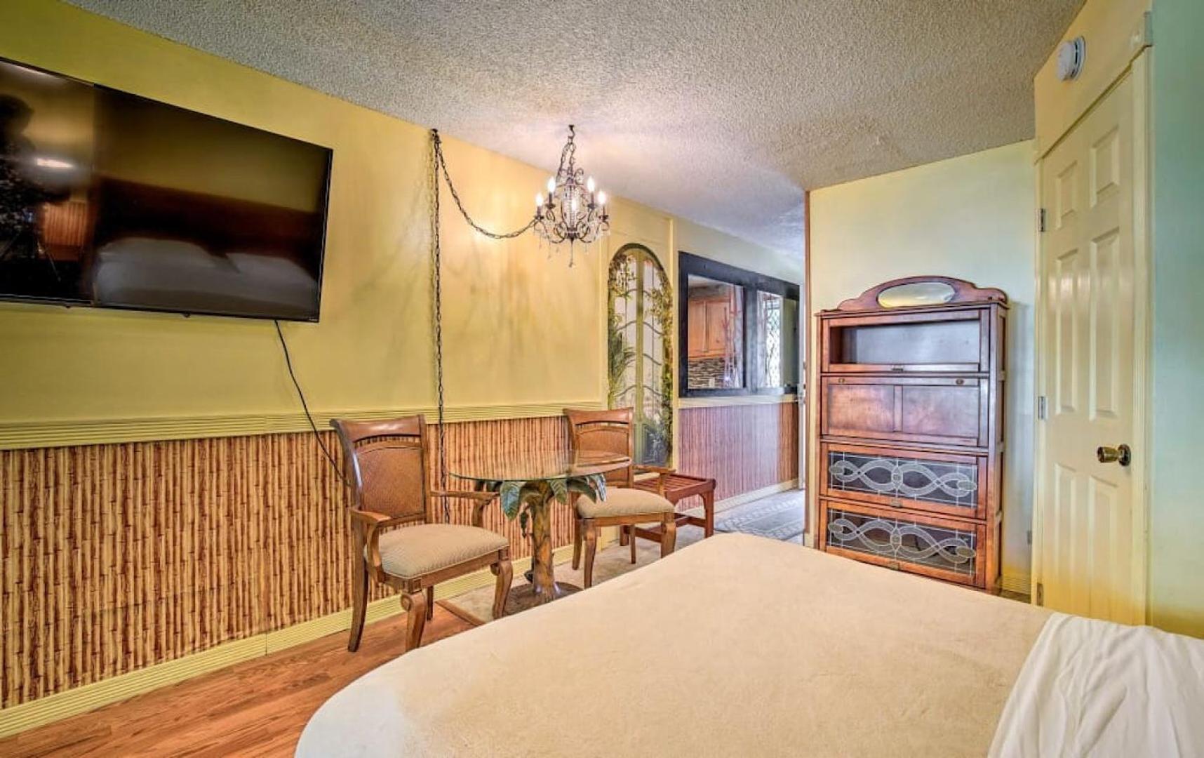 BOOK CHRISTMAS AND WINTER DATES HERE - ISLANDER CoNDOS