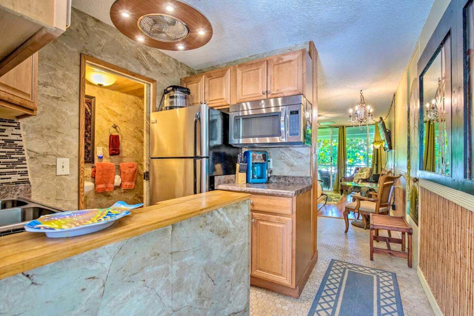 BOOK CHRISTMAS AND WINTER DATES HERE - ISLANDER CoNDOS