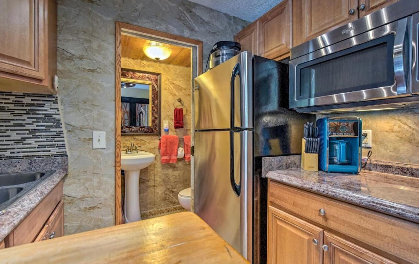 BOOK CHRISTMAS AND WINTER DATES HERE - ISLANDER CoNDOS