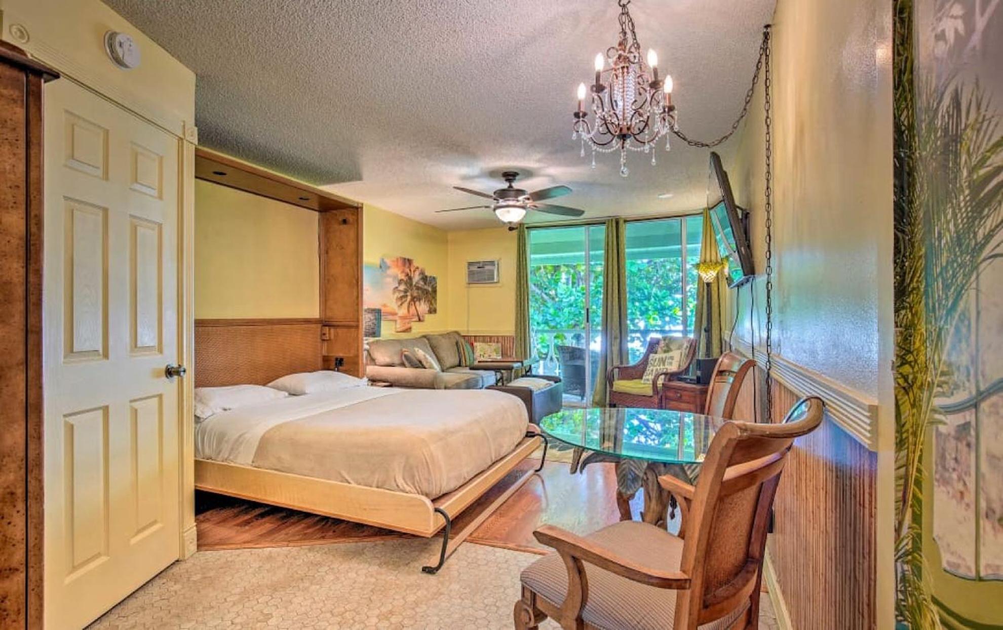 BOOK CHRISTMAS AND WINTER DATES HERE - ISLANDER CoNDOS