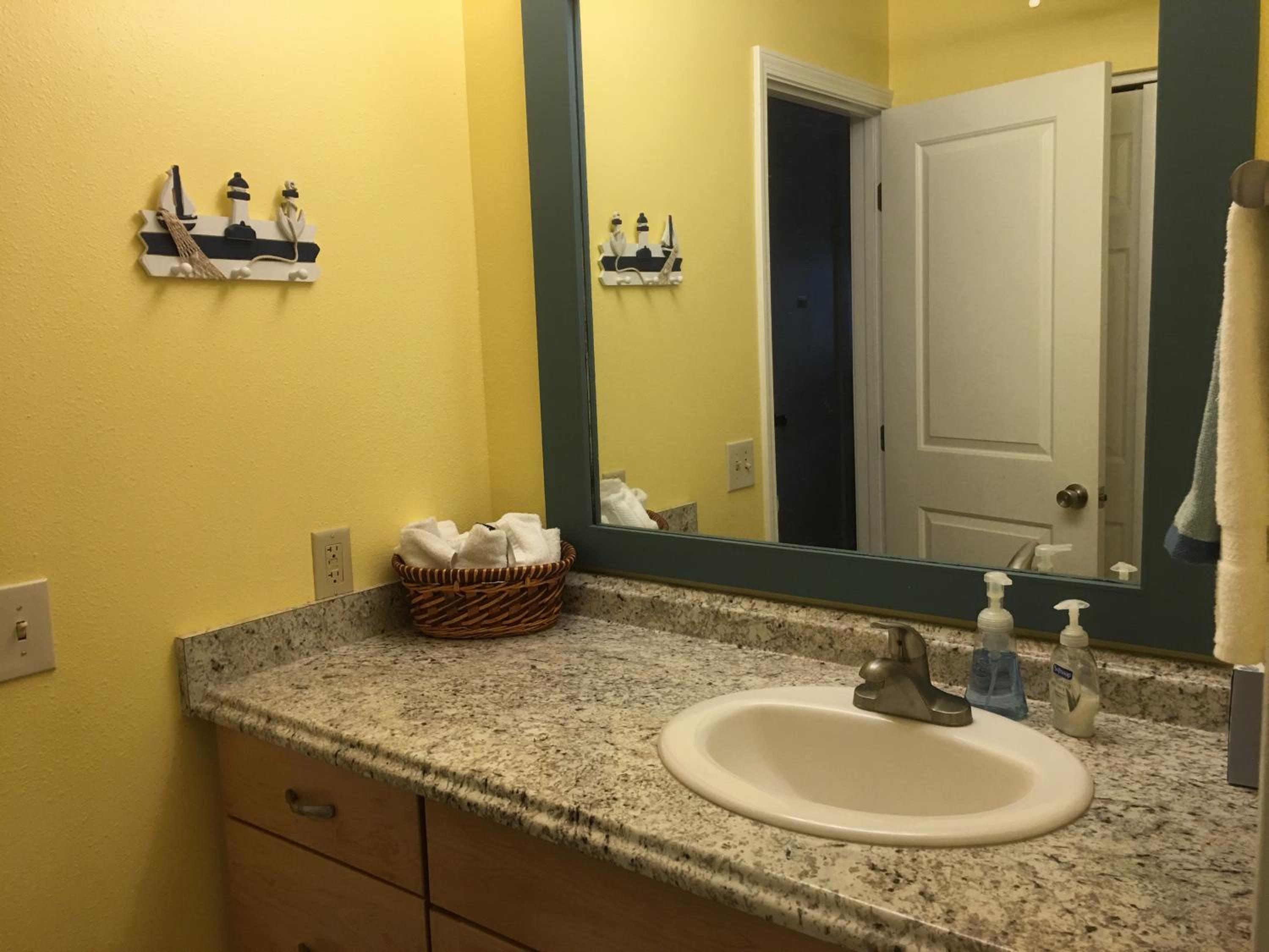 BOOK CHRISTMAS AND WINTER DATES HERE - ISLANDER CoNDOS