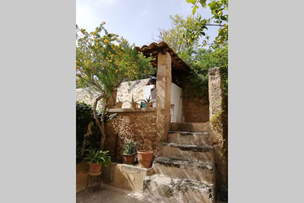 Cas Potecari view 5