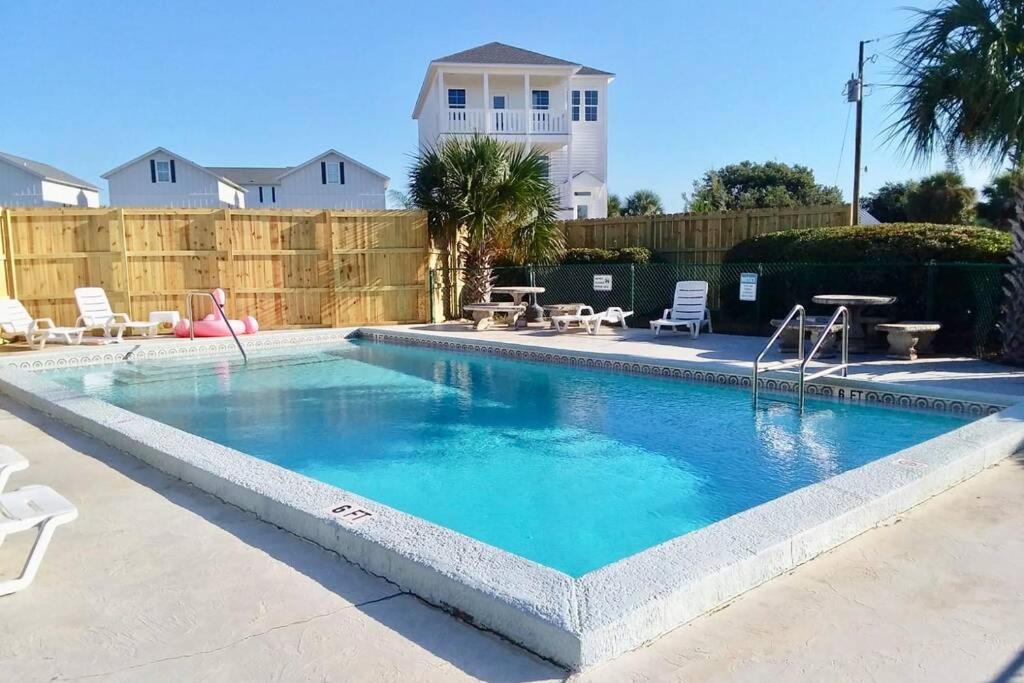 Hotel Miramar Beach retreat - steps from the beach - Image 1