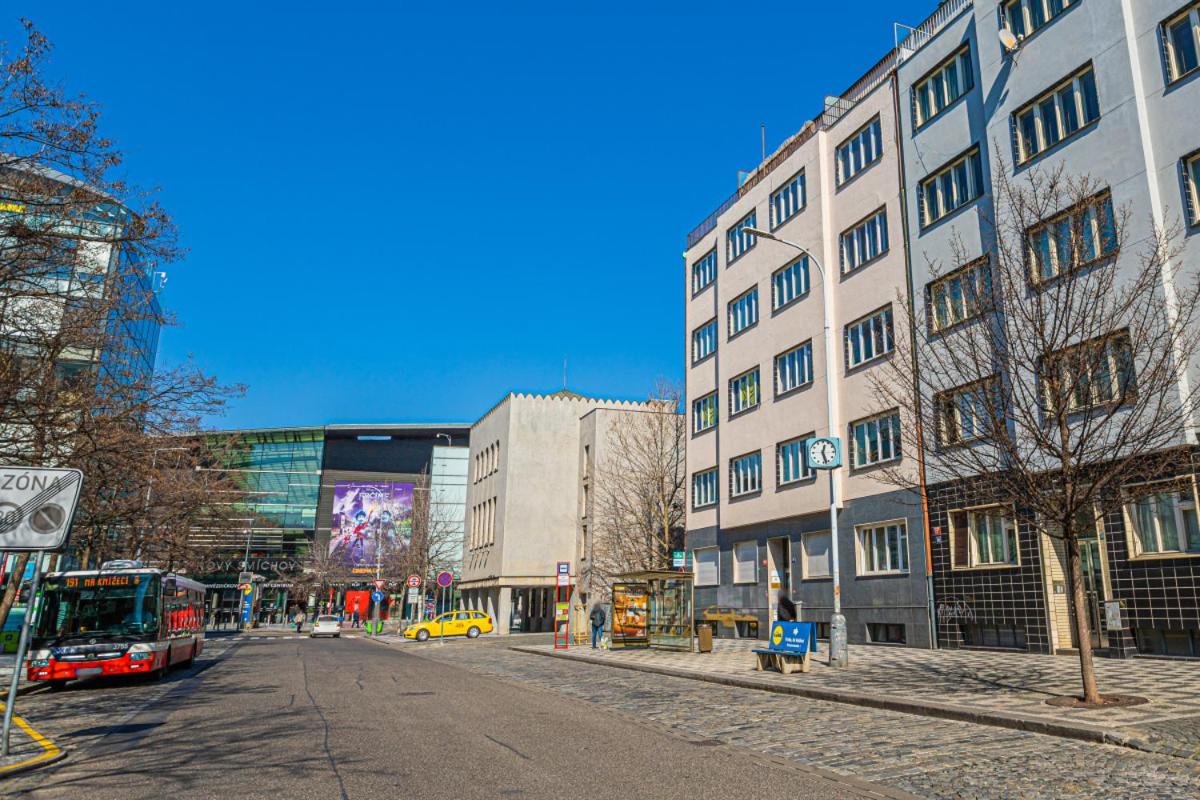Business Studio Andel, 10 min to Centre, NETFLIX, Paid Parking