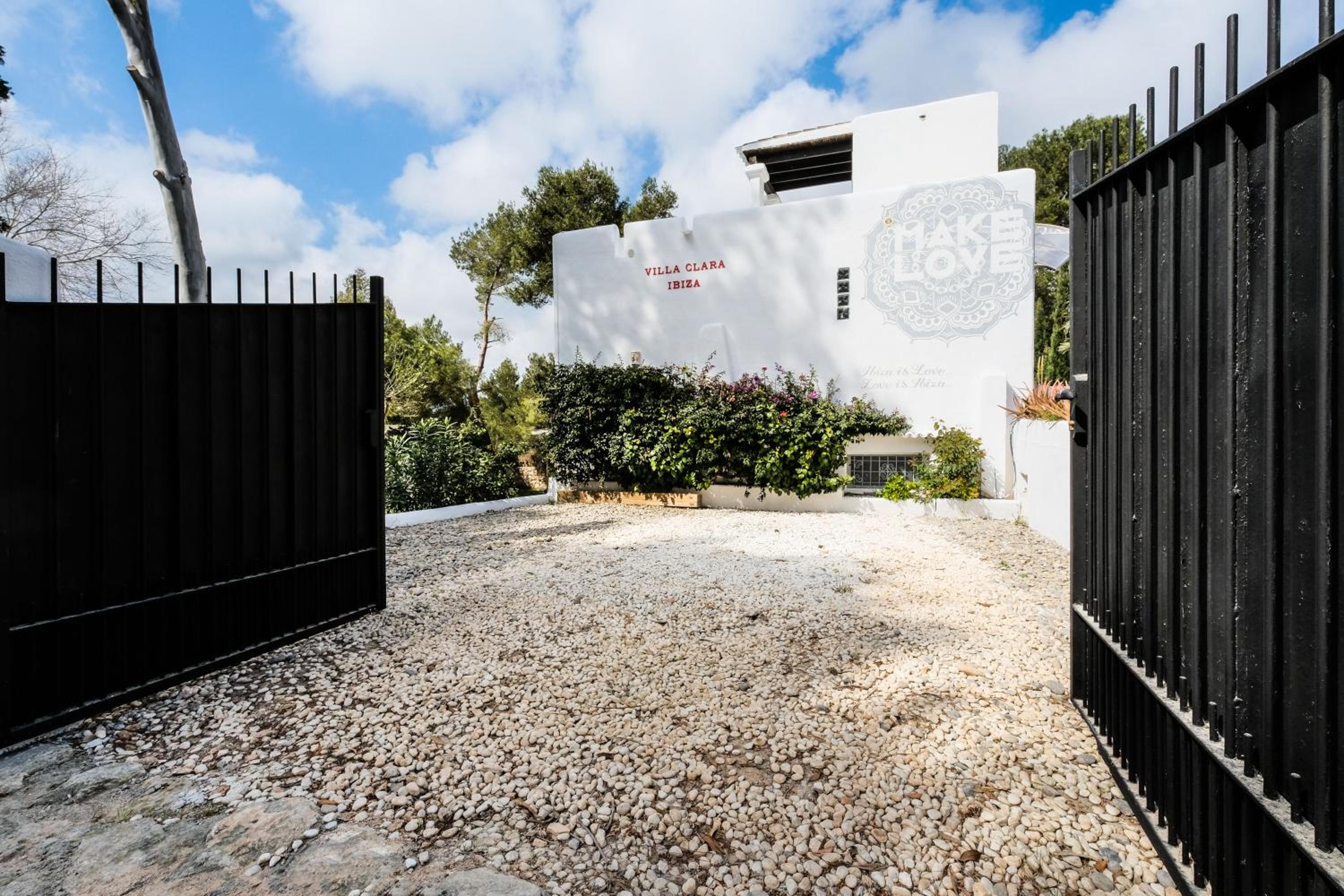 Villa Clara Ibiza view 3