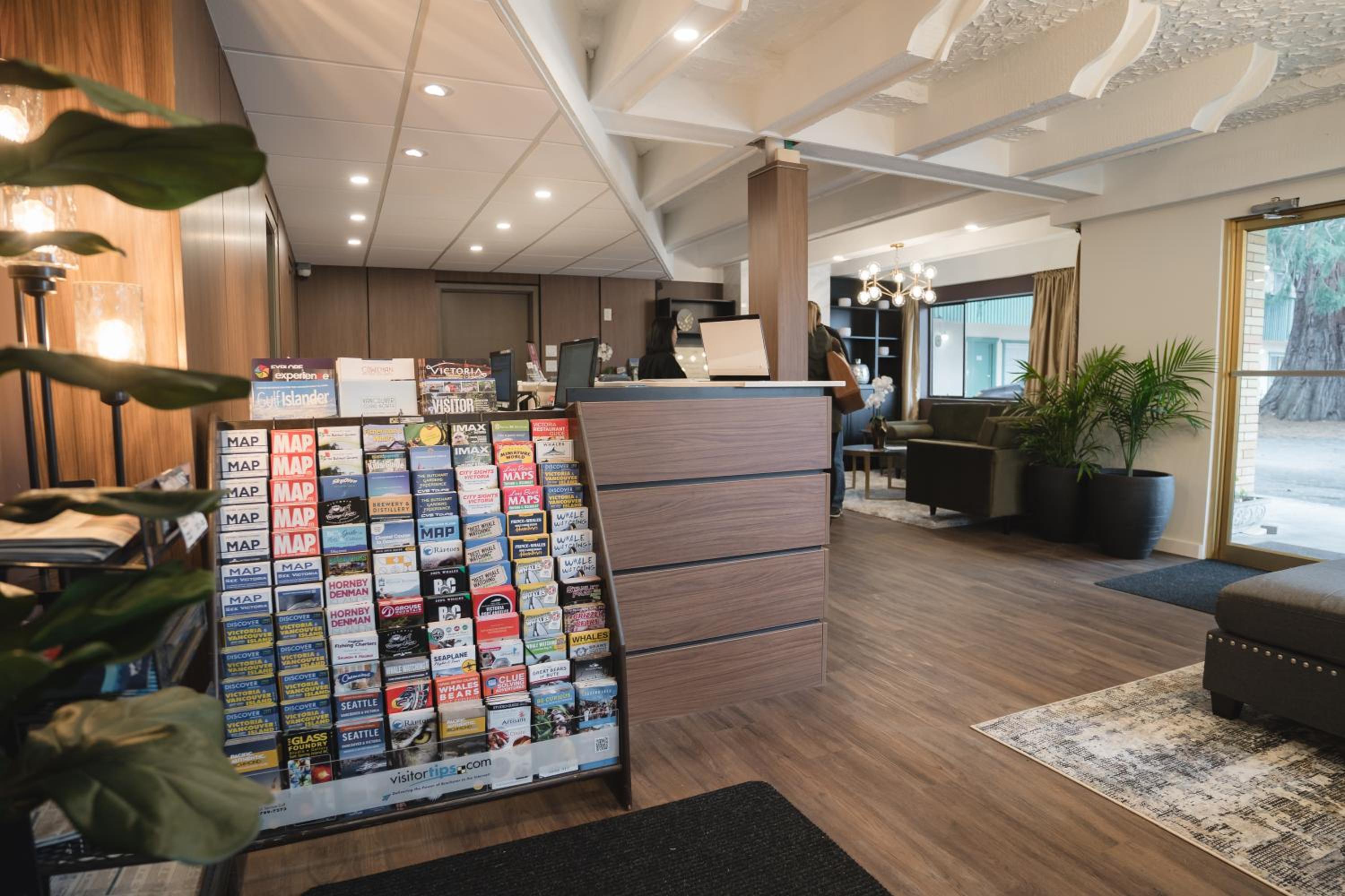 Robin Hood Inn and Suites - Image 3