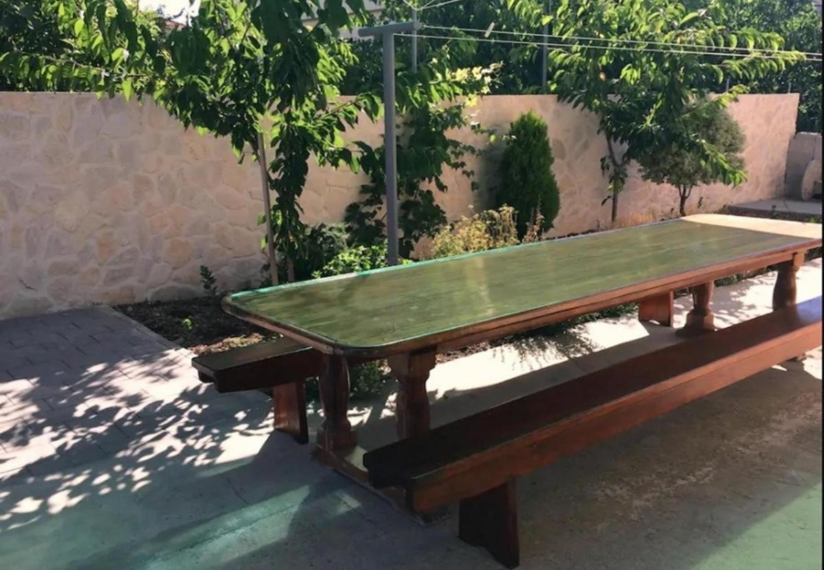 Apartments and rooms Ognjen - family apartments with free parking view 3