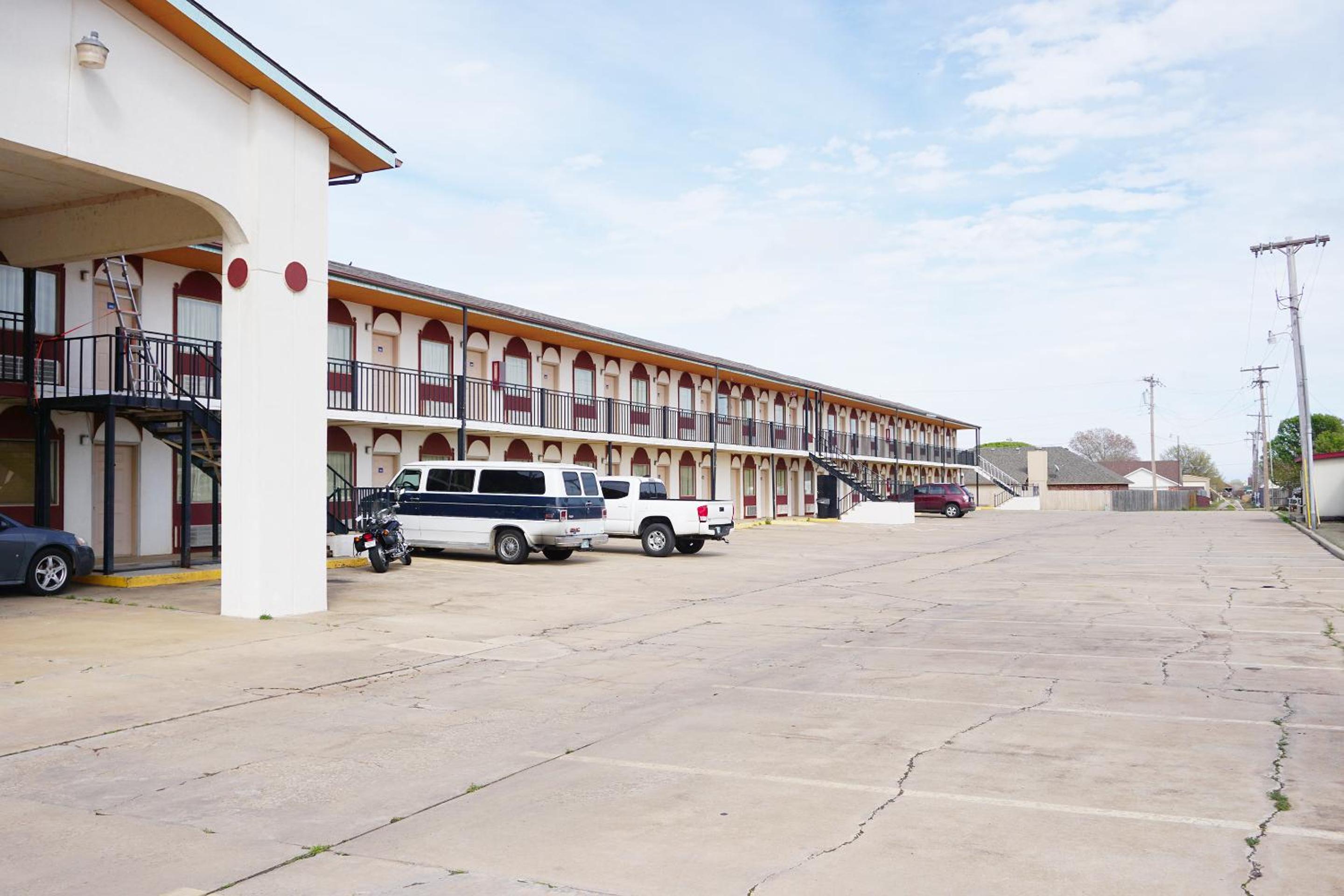OYO Hotel Altus N Main St