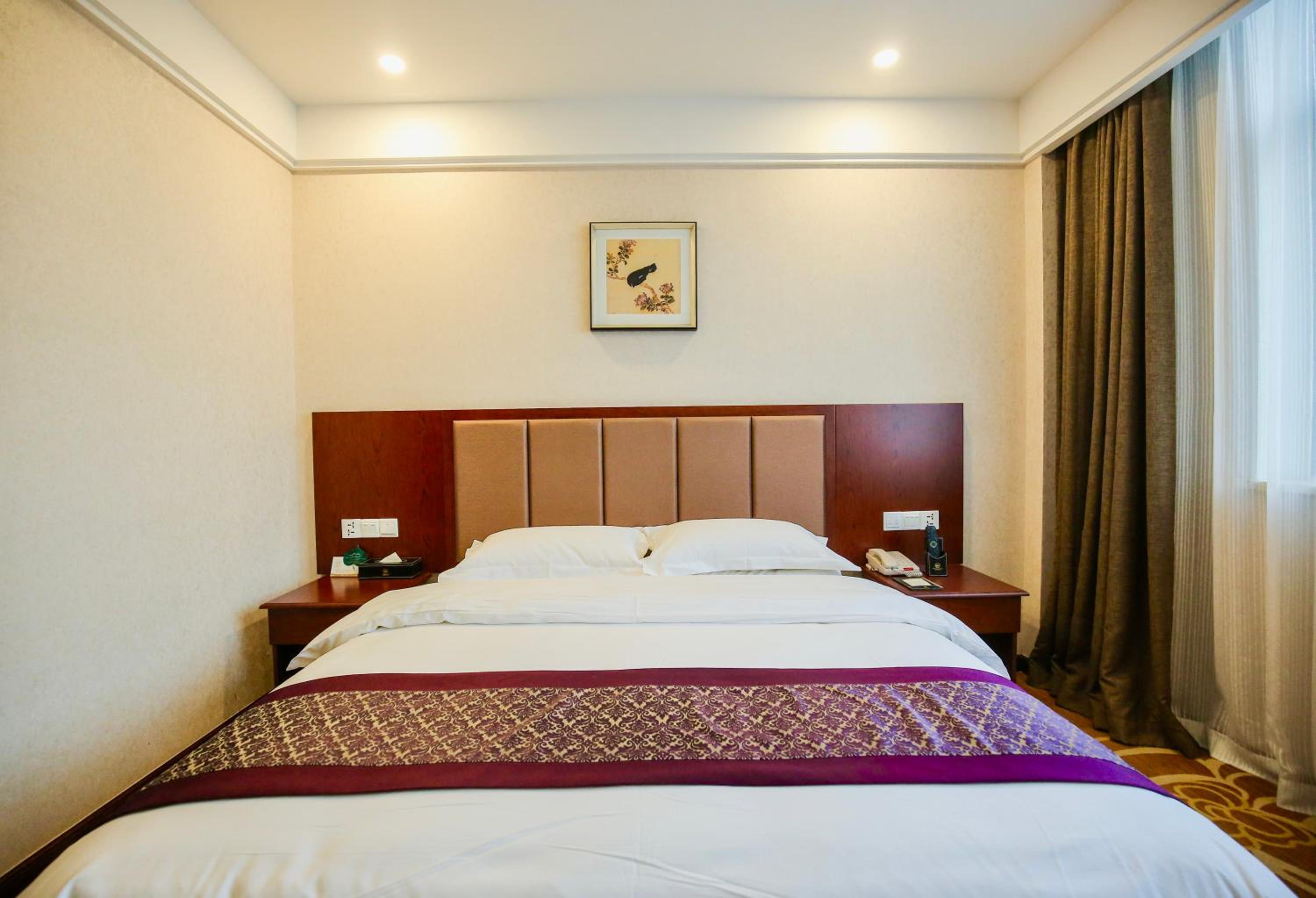 New Knight Royal Hotel Airport and International Resort