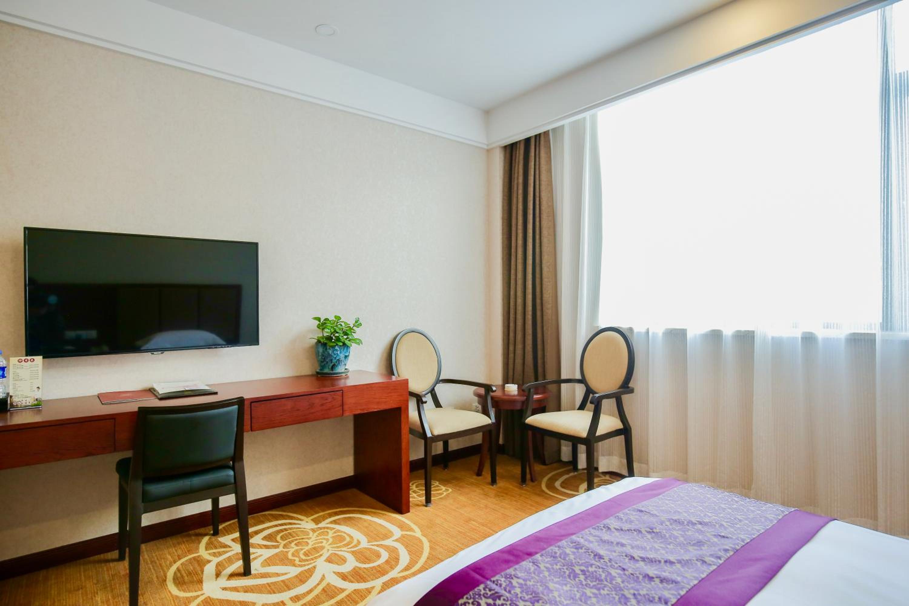 New Knight Royal Hotel Airport and International Resort