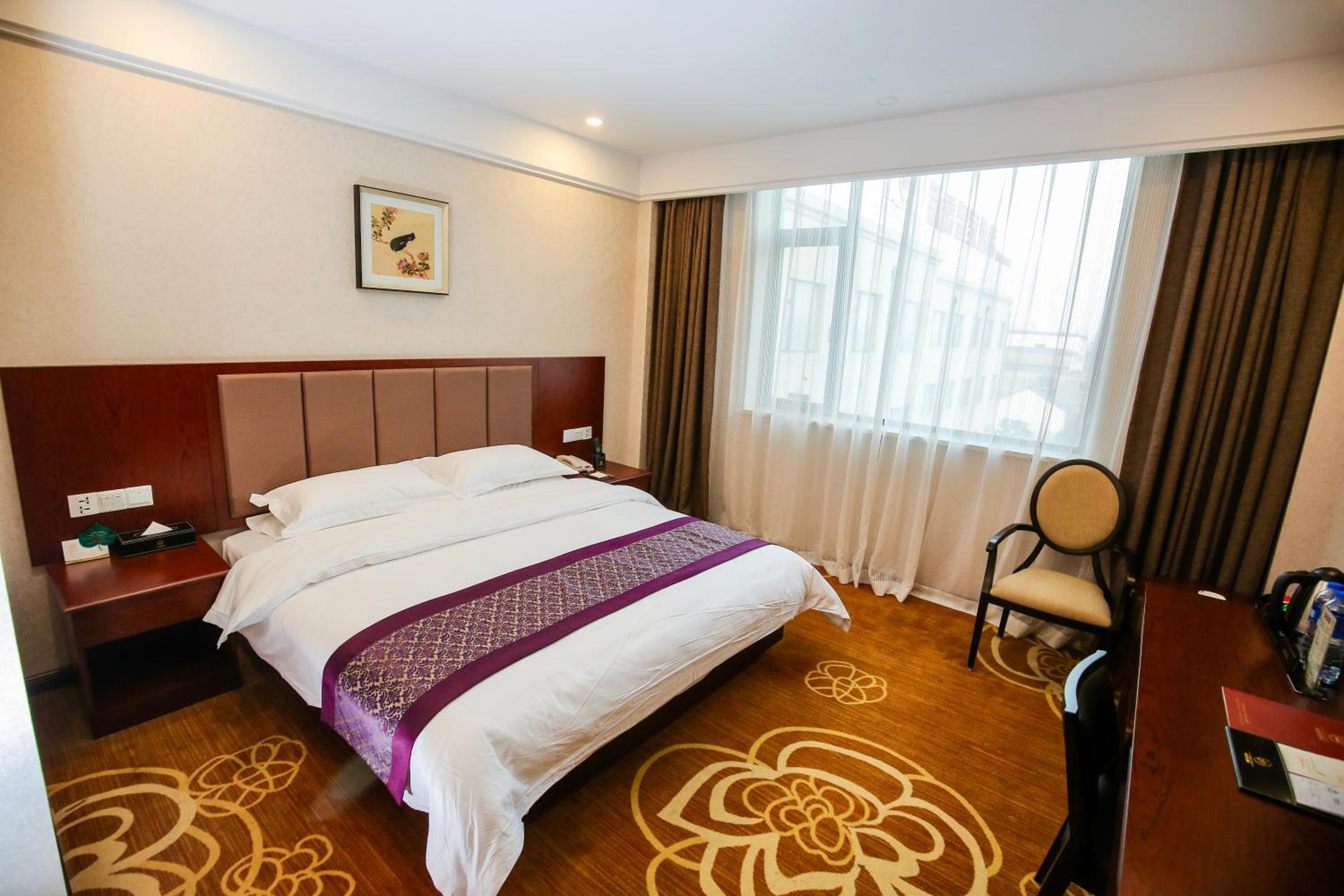 New Knight Royal Hotel Airport and International Resort