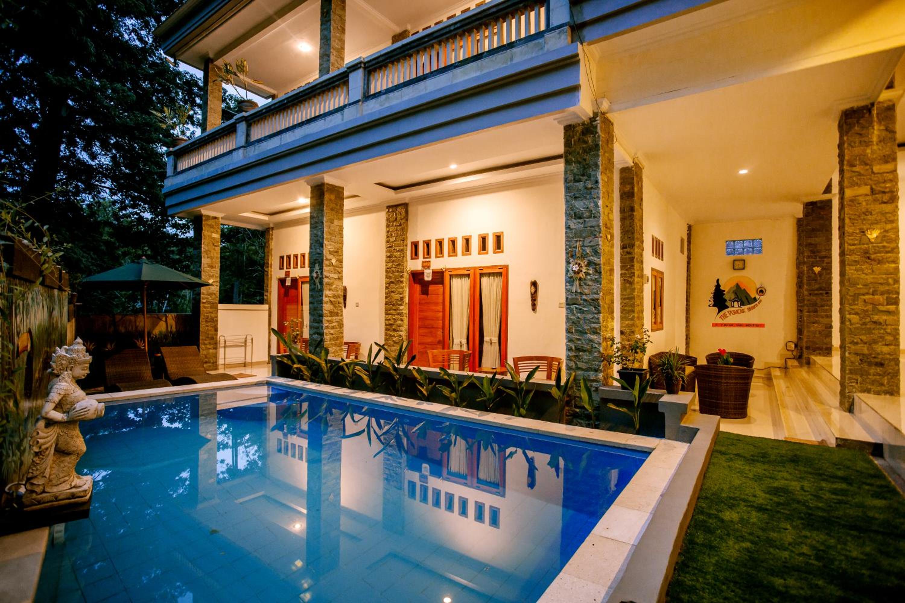 The Puncak Santhi Inn view 2