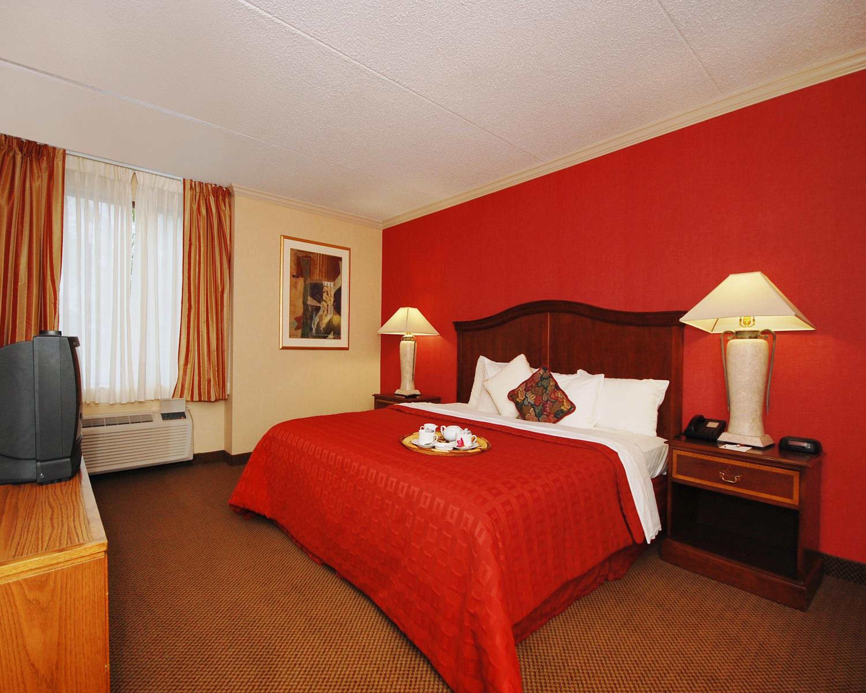 Hagerstown Vacations - Plaza Inn Suites - Property Image 29