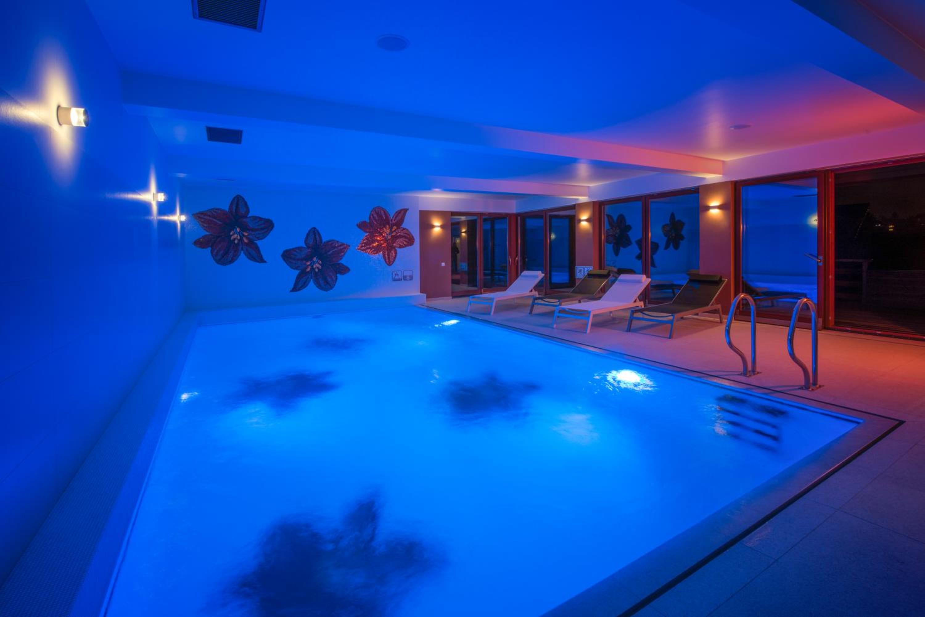 Natura Villa Spa view 4