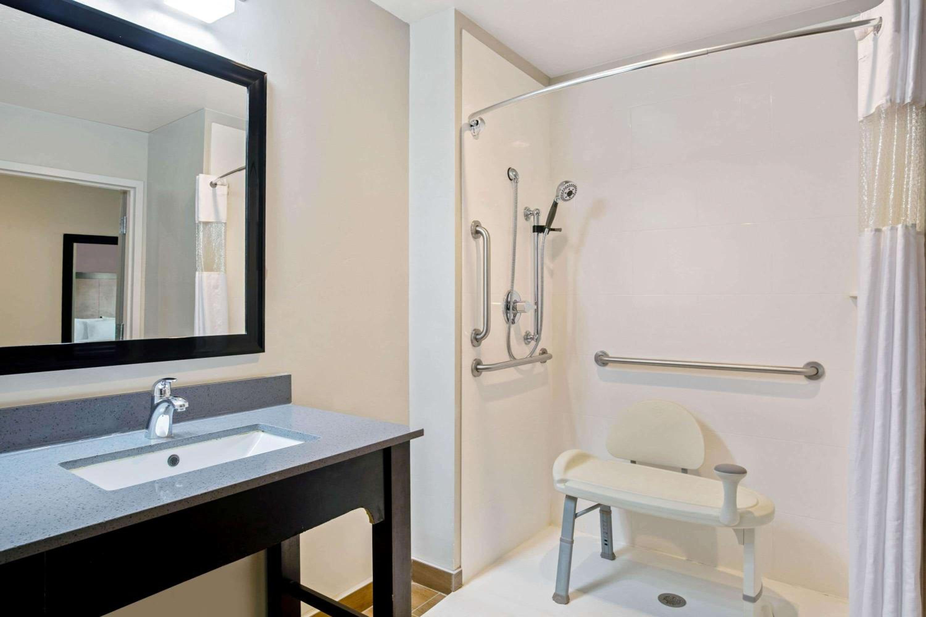 Cedar City Vacations - La Quinta by Wyndham Cedar City - Property Image 3