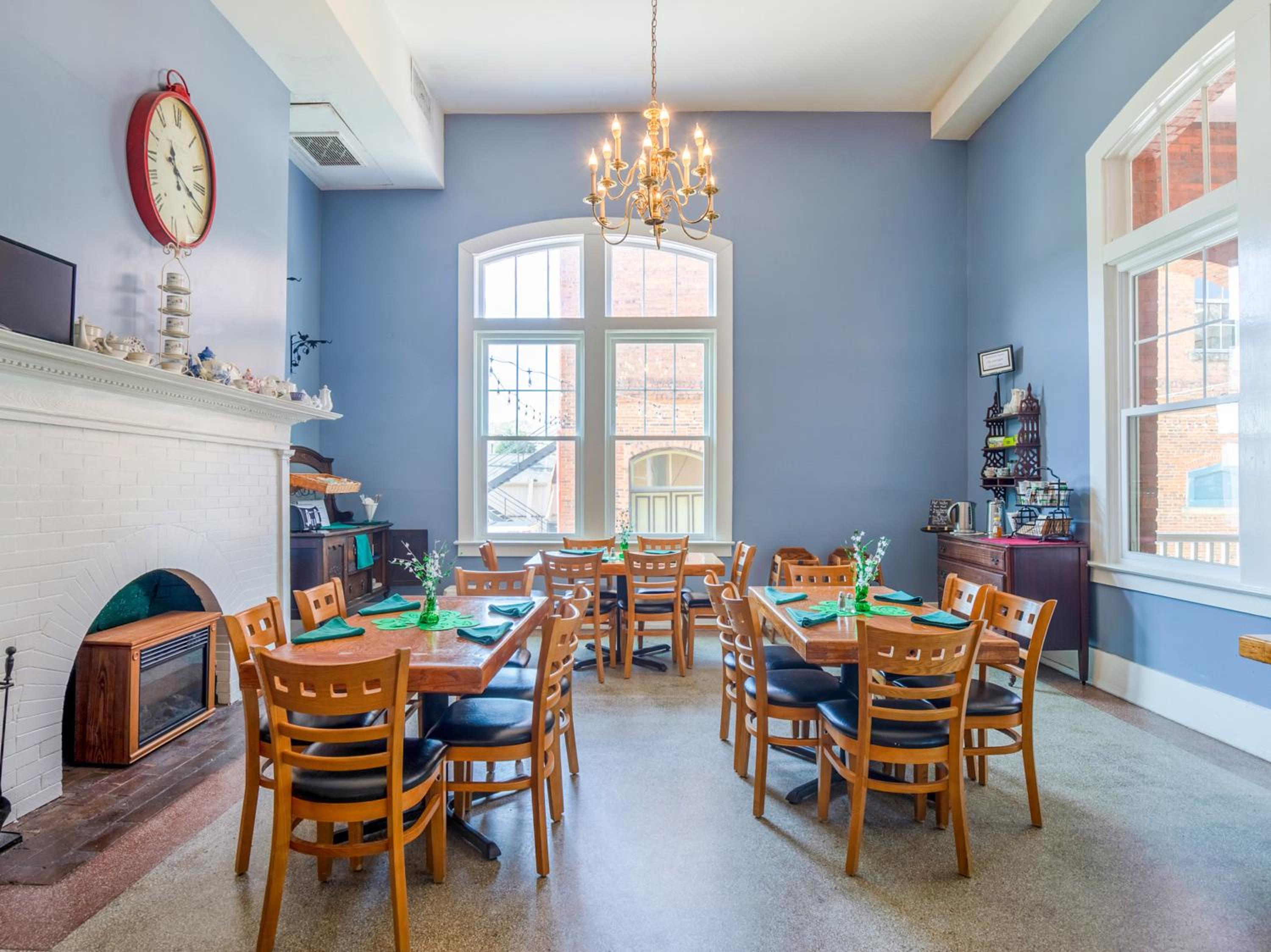 The Belmont Inn by OYO