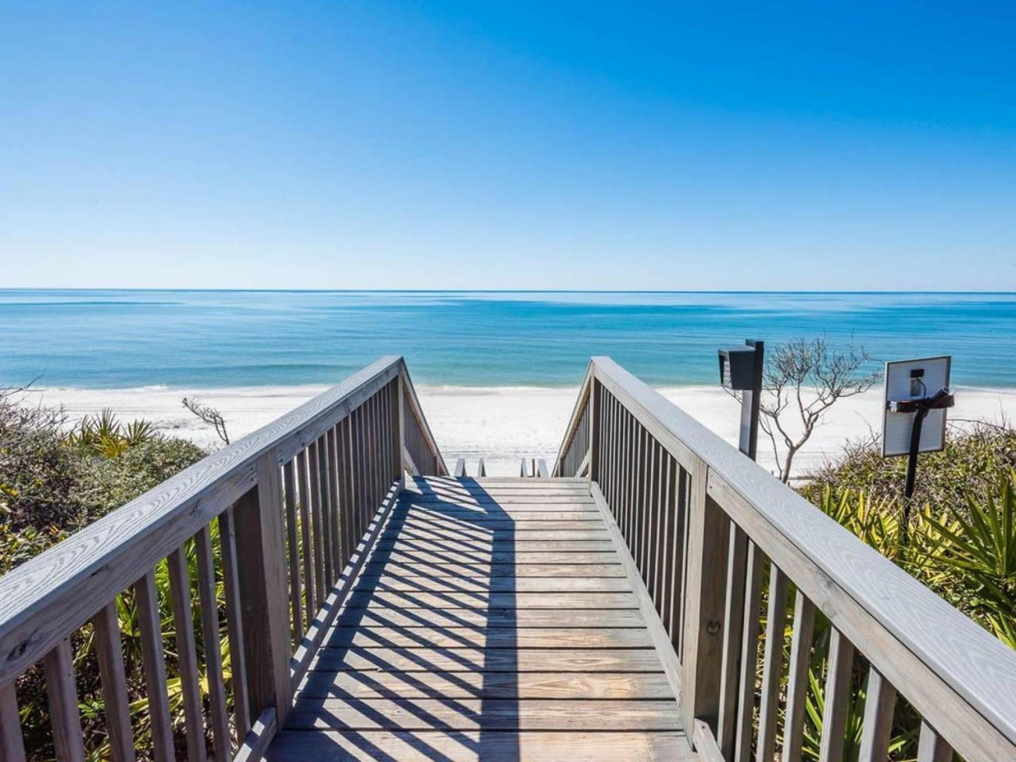 Beach Beyond Belief House & private pool & free bikes & private beach view 5