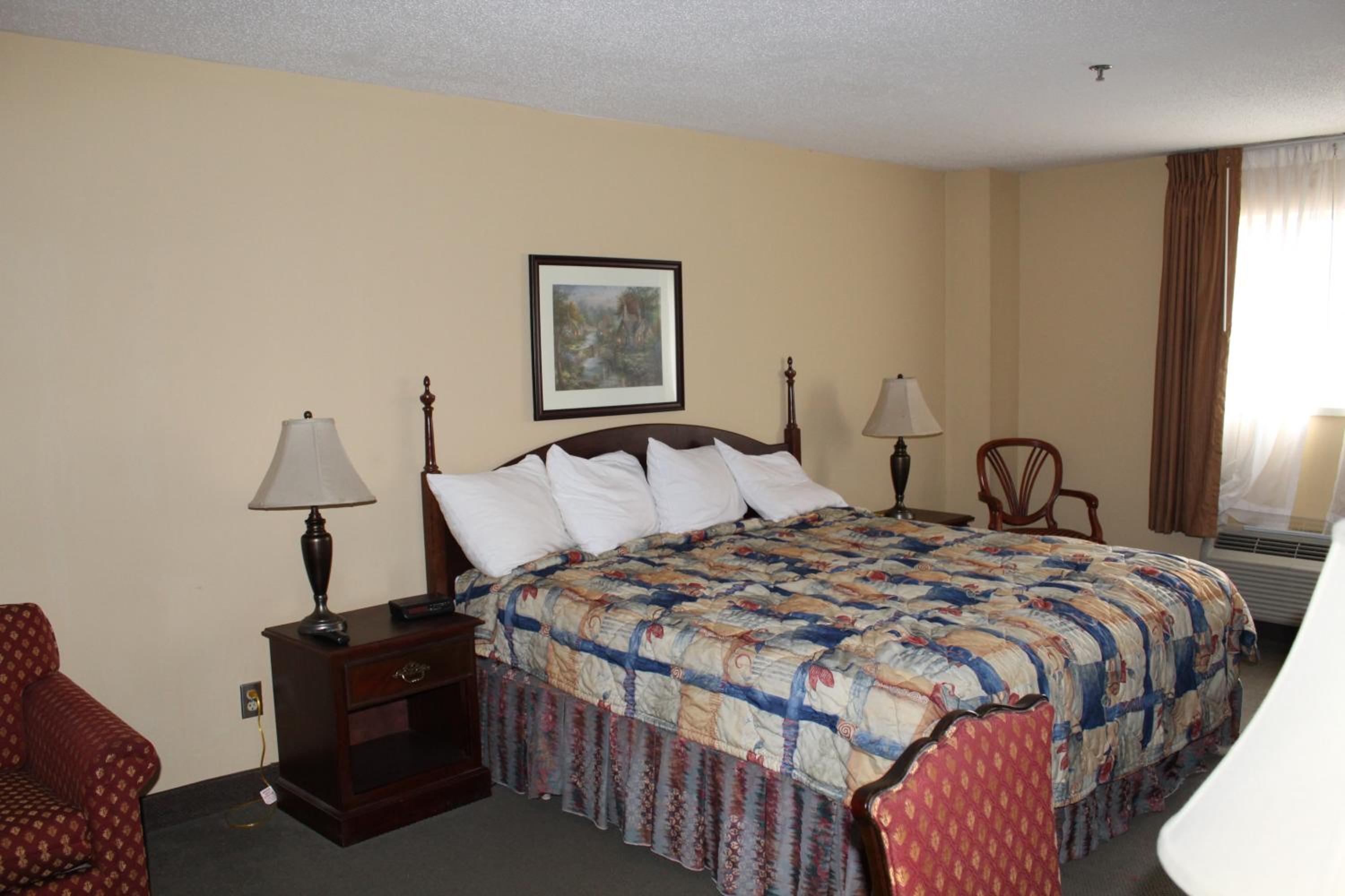Mansion View Inn & Suites - Image 5