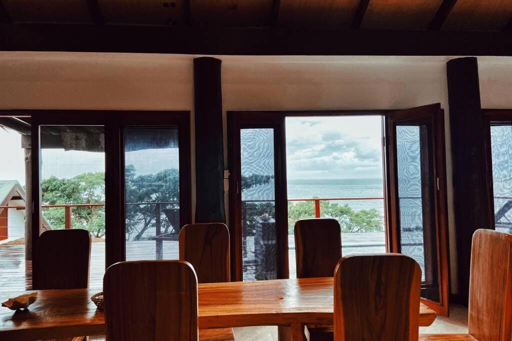 Private Oceanfront Fijian Villa Sleeps 8