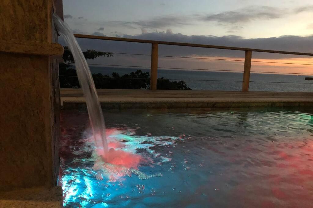Private Oceanfront Fijian Villa Sleeps 8