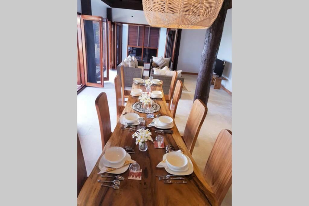 Private Oceanfront Fijian Villa Sleeps 8