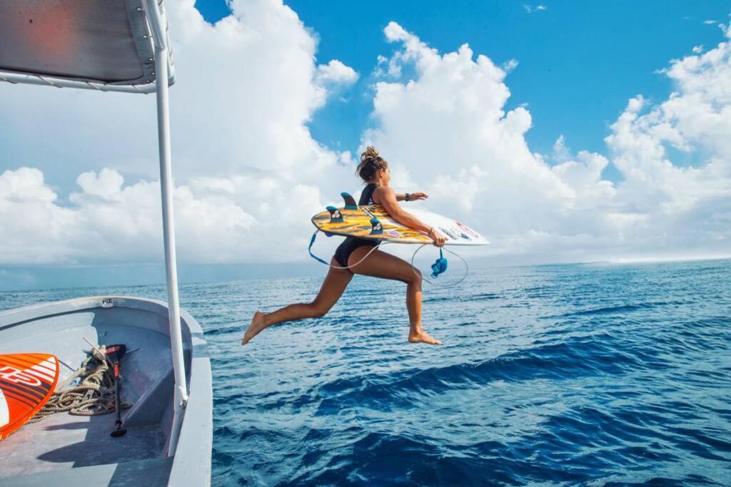 Private Oceanfront Fijian Villa Sleeps 8