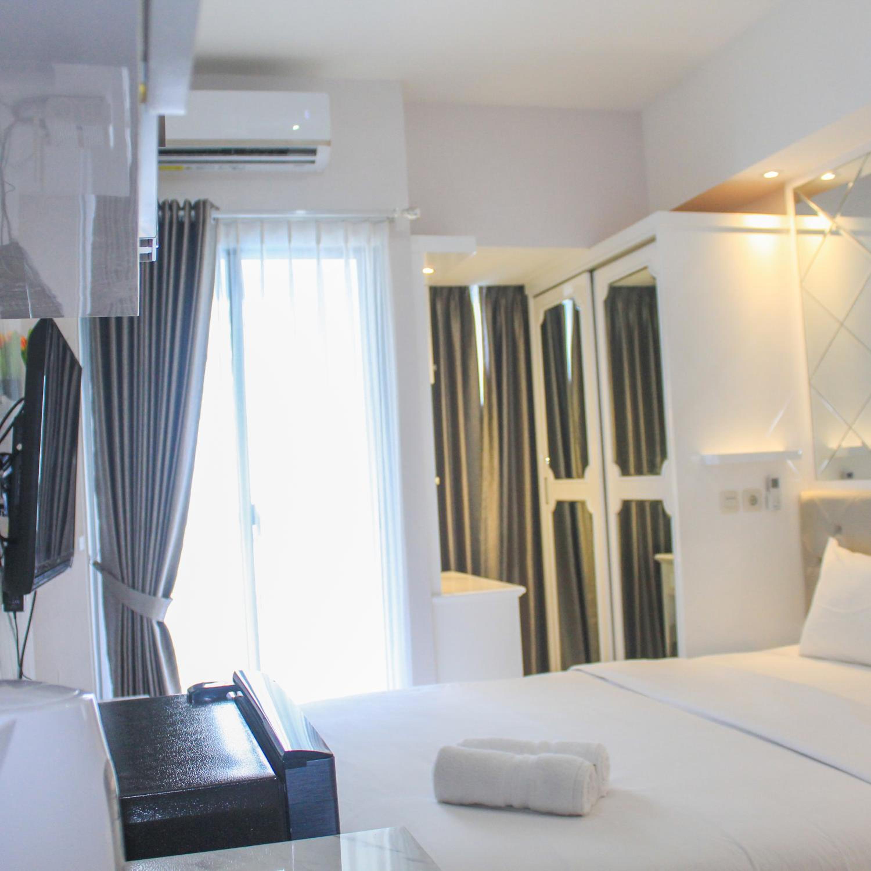 Stylish Studio Apartment at Serpong M-Town Residence By Travelio view 5