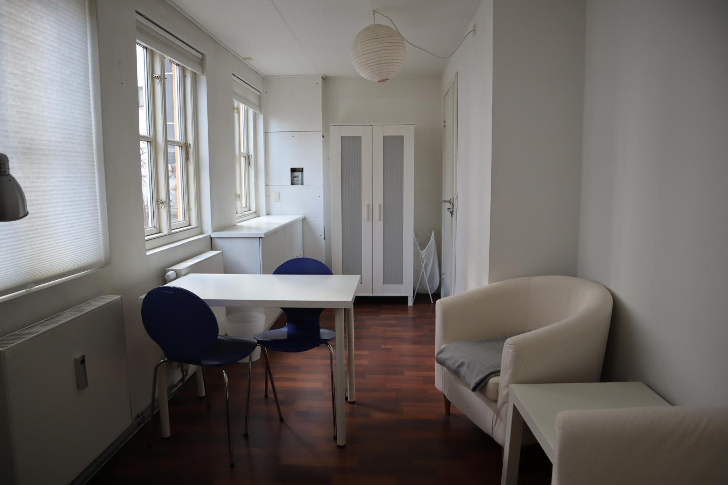 Rooms in quiet Yellow Courtyard Apartment, photo 17