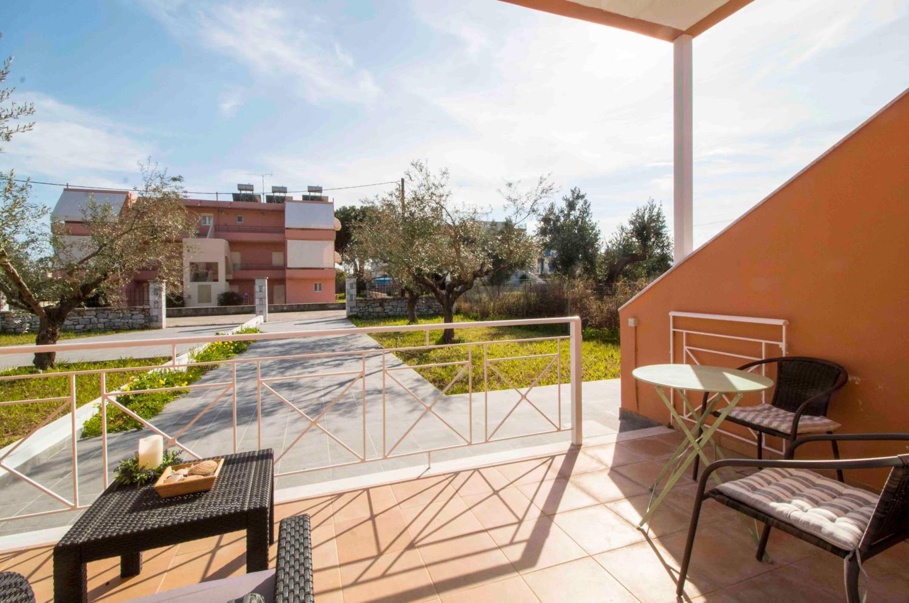 Malvazios Mavrovouni Beach House Left view 4