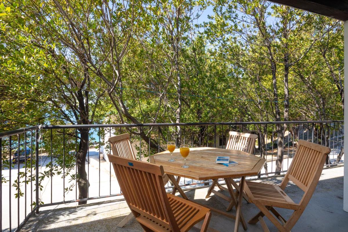 outdoor BBQ area