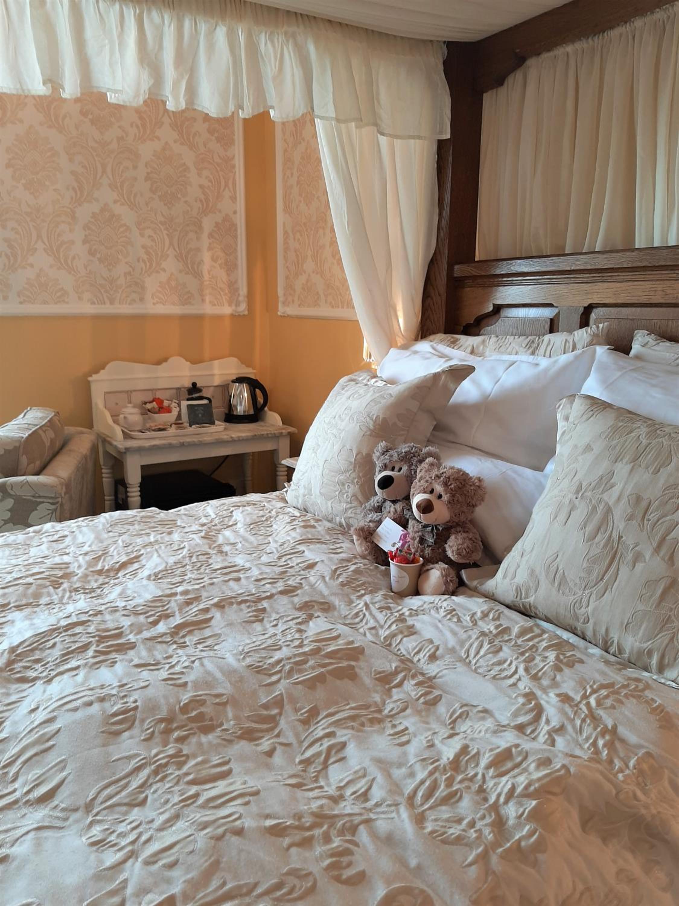 Min y Don Guest House