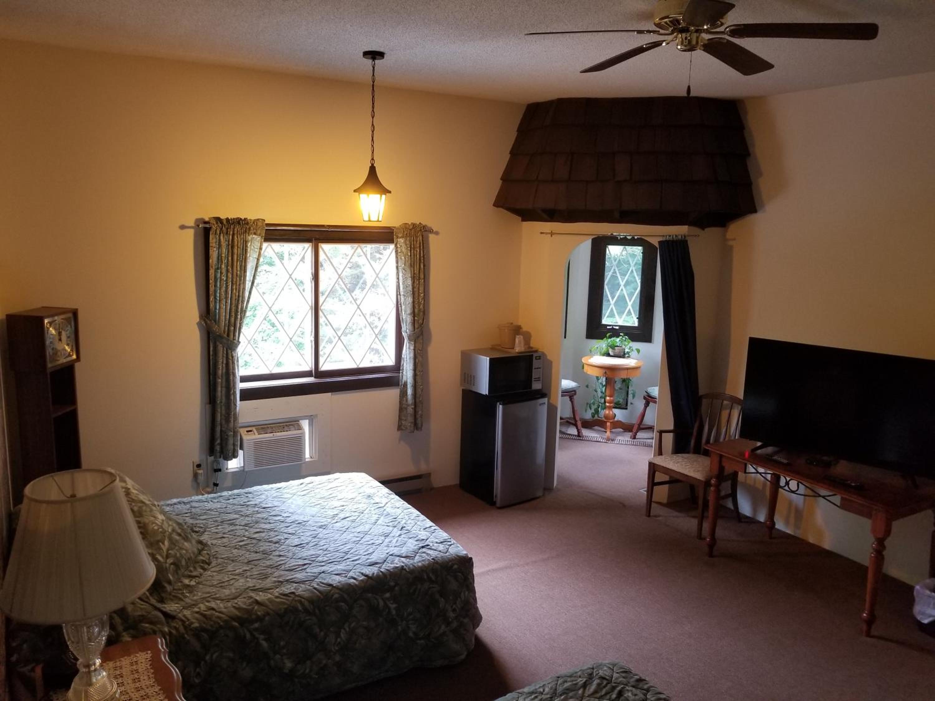 Kancamagus Swift River Inn view 4