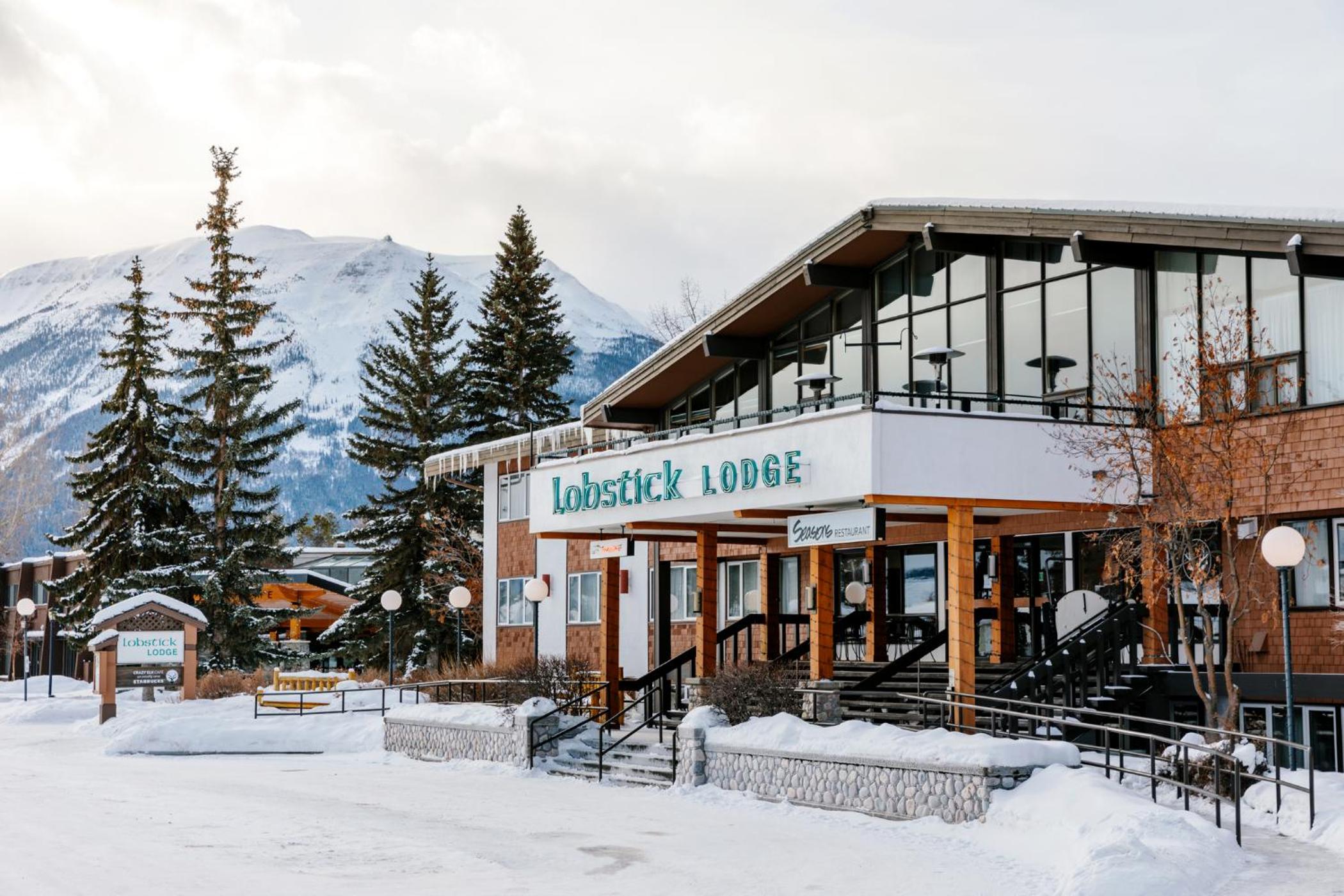Jasper Vacations - Lobstick Lodge - Property Image 5
