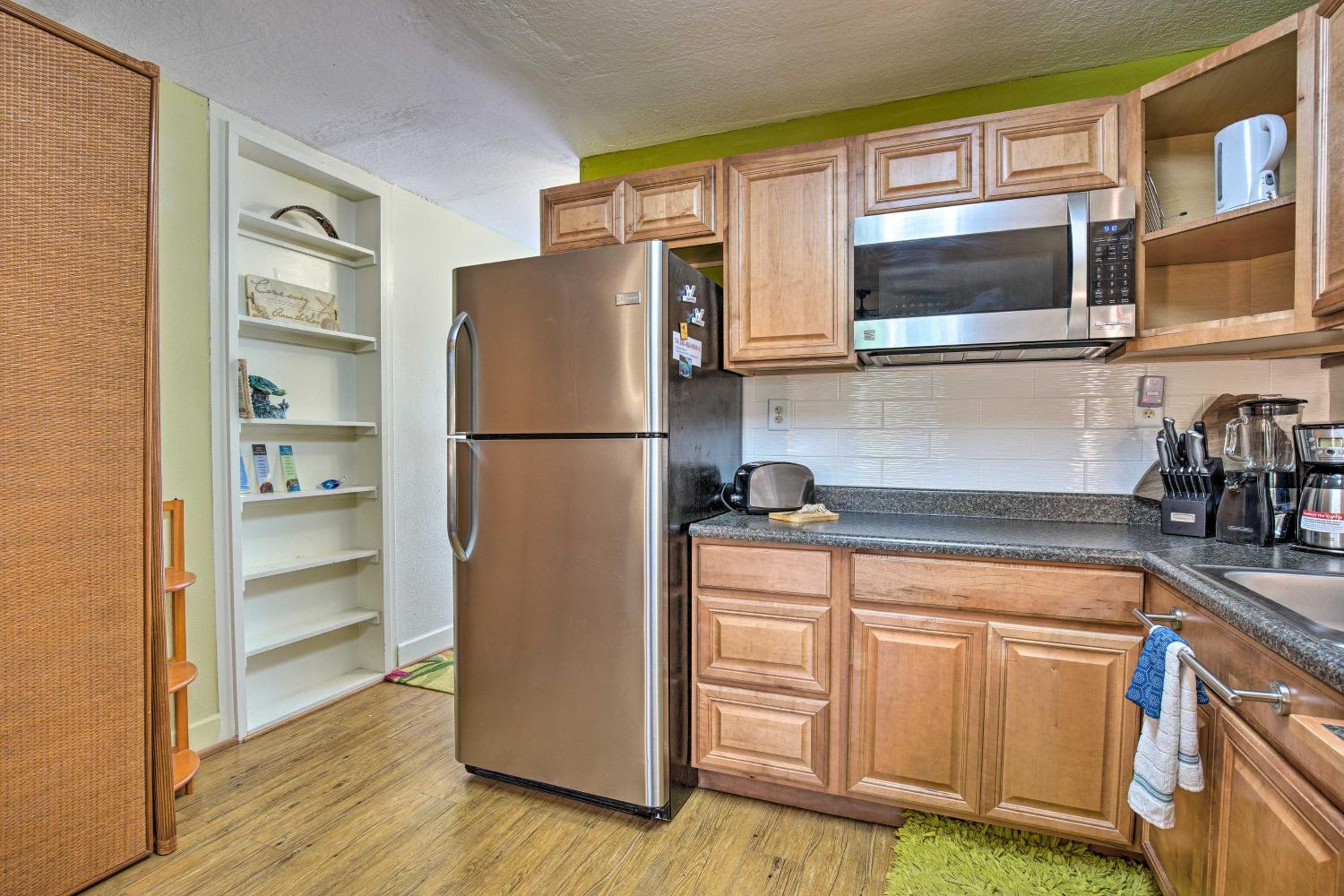 BOOK CHRISTMAS AND WINTER DATES HERE - ISLANDER CoNDOS