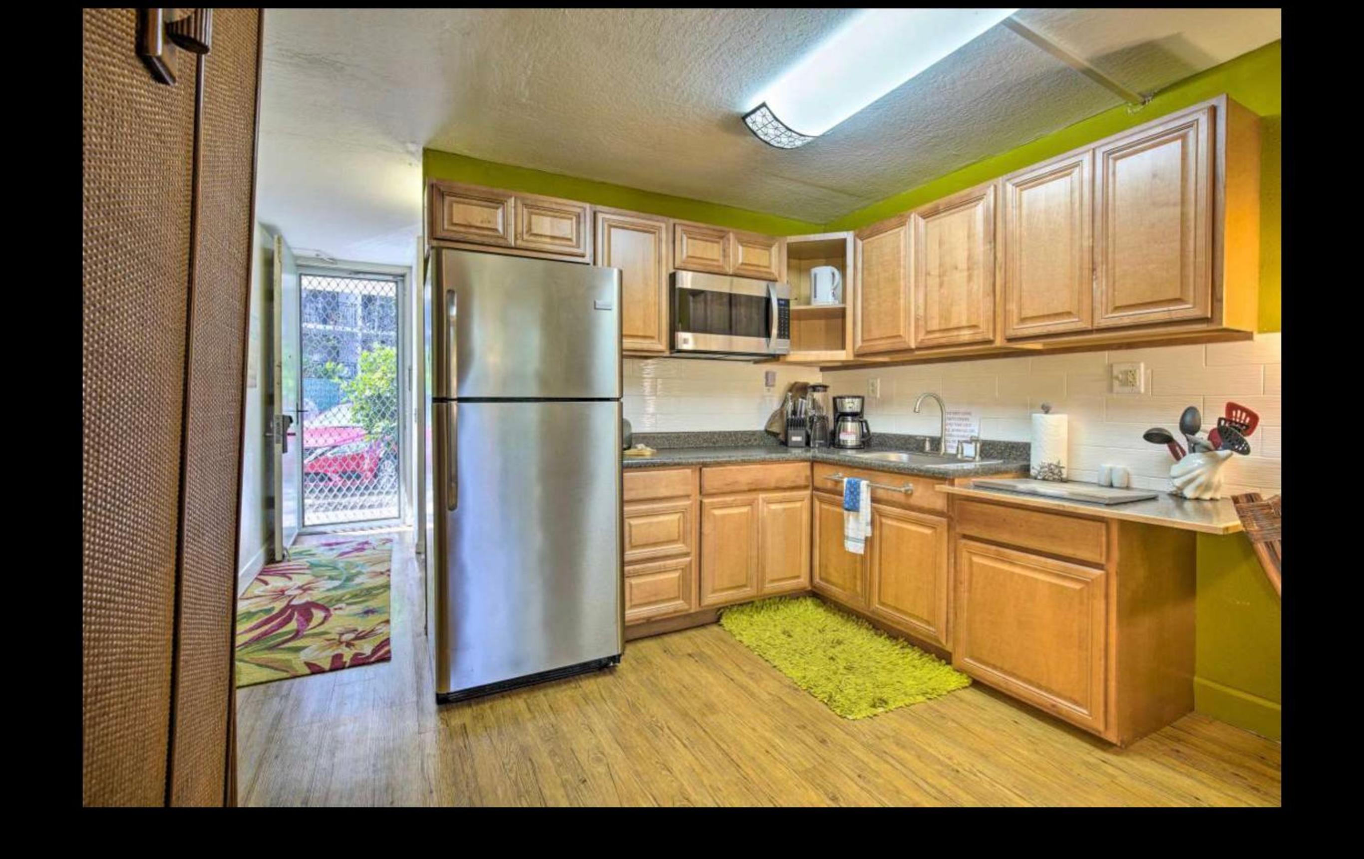 BOOK CHRISTMAS AND WINTER DATES HERE - ISLANDER CoNDOS