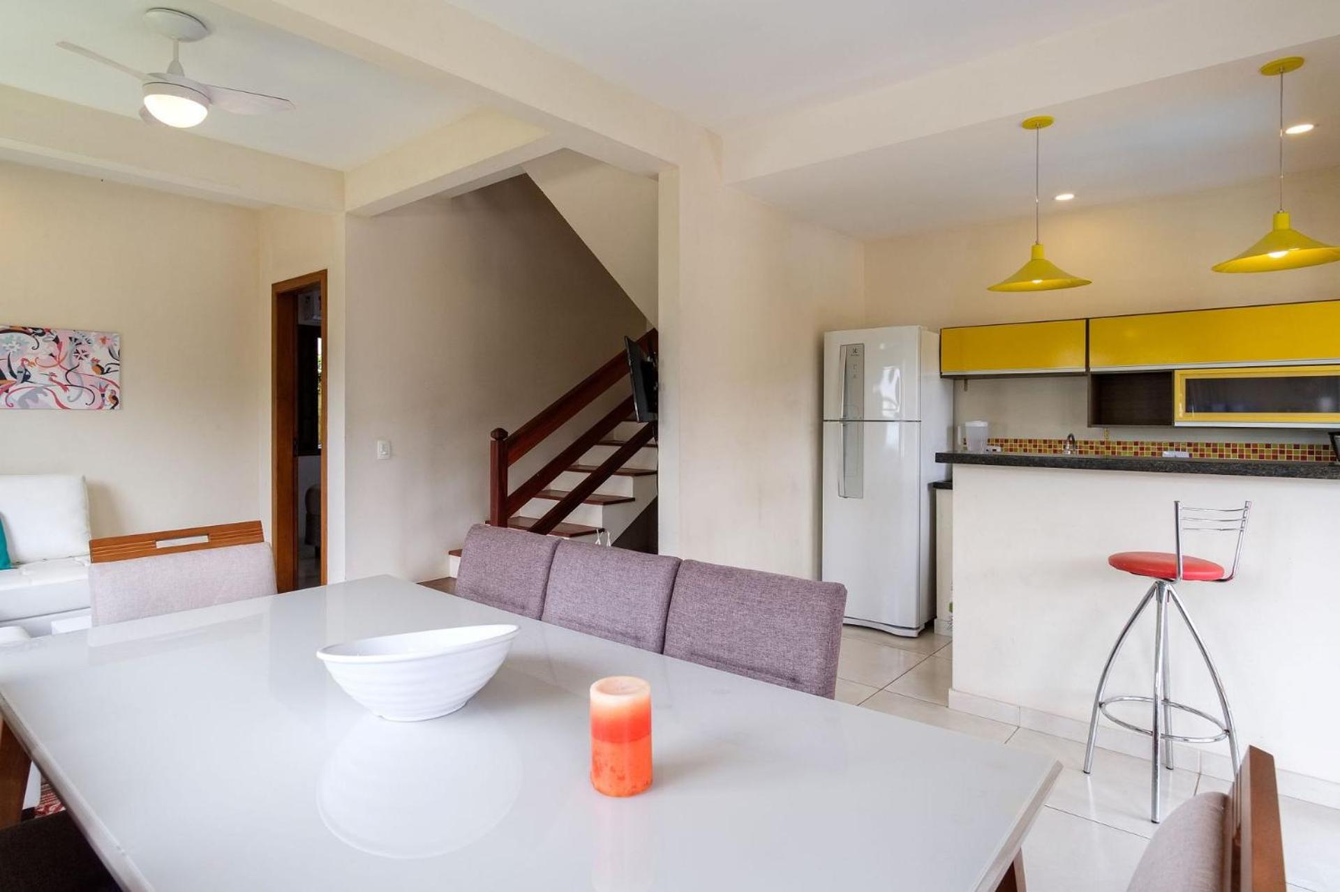 Safira House. Beautiful 3 suite house in front of the sea with private swimming pool and BBQ area