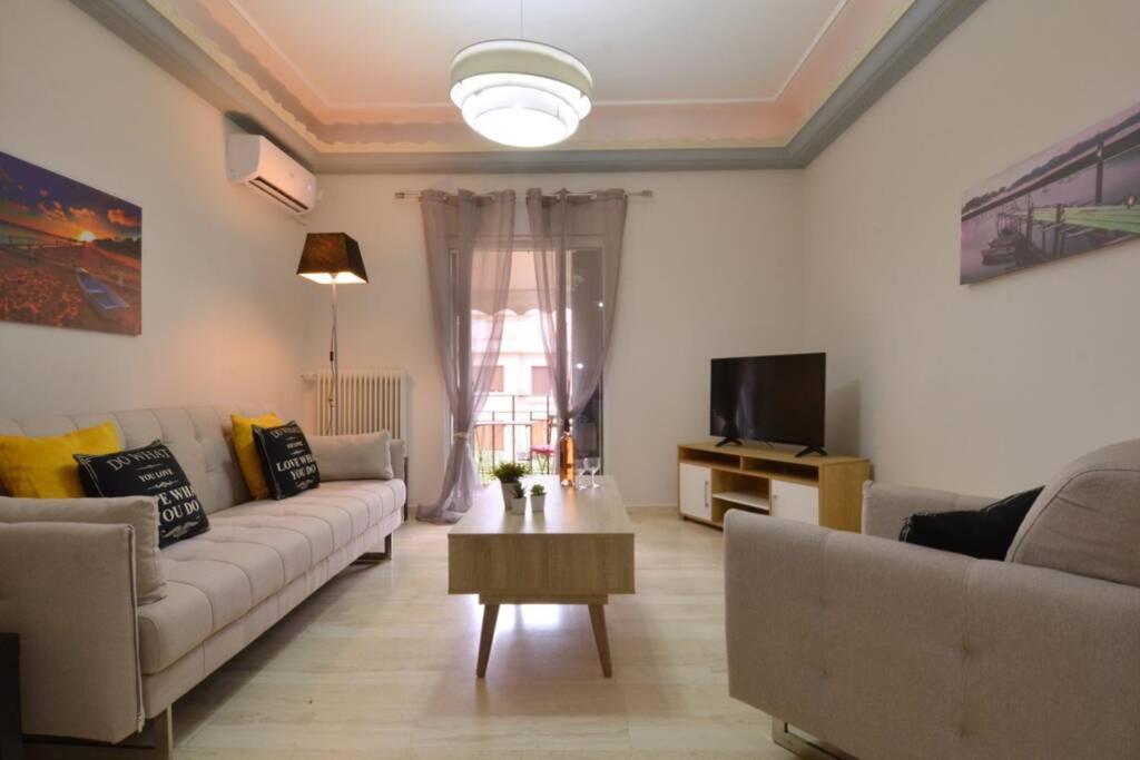 Plaka, Apartment in the old historical neighborhood of Athens photo 5