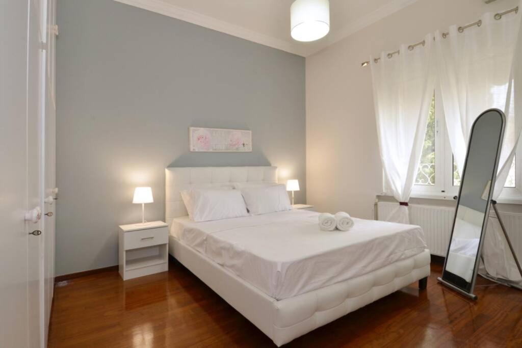 Plaka, Apartment in the old historical neighborhood of Athens photo 3