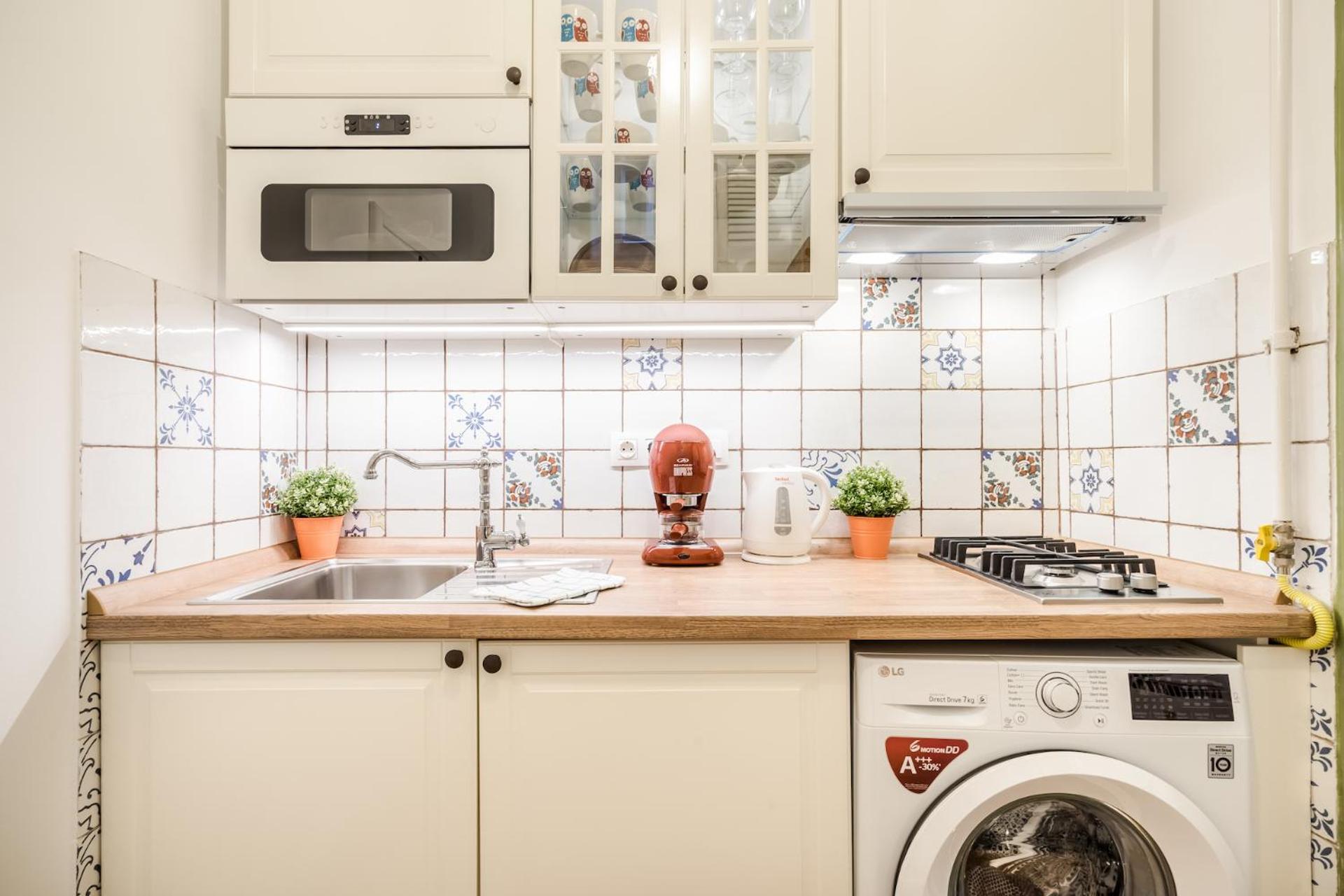 Provence Home - CityCenter, TV, Washer, Coffee-Tea view 2