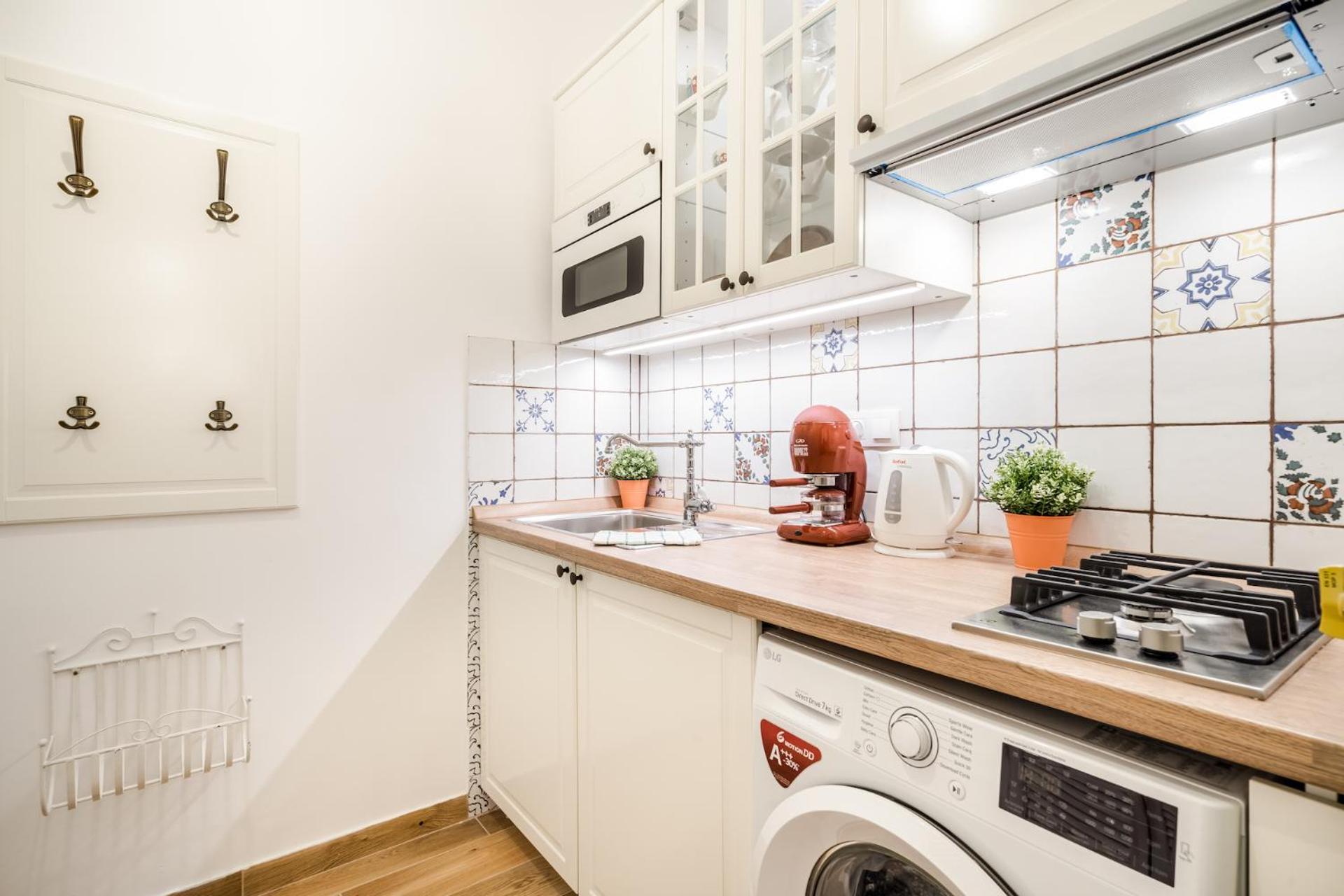 Provence Home - CityCenter, TV, Washer, Coffee-Tea view 3
