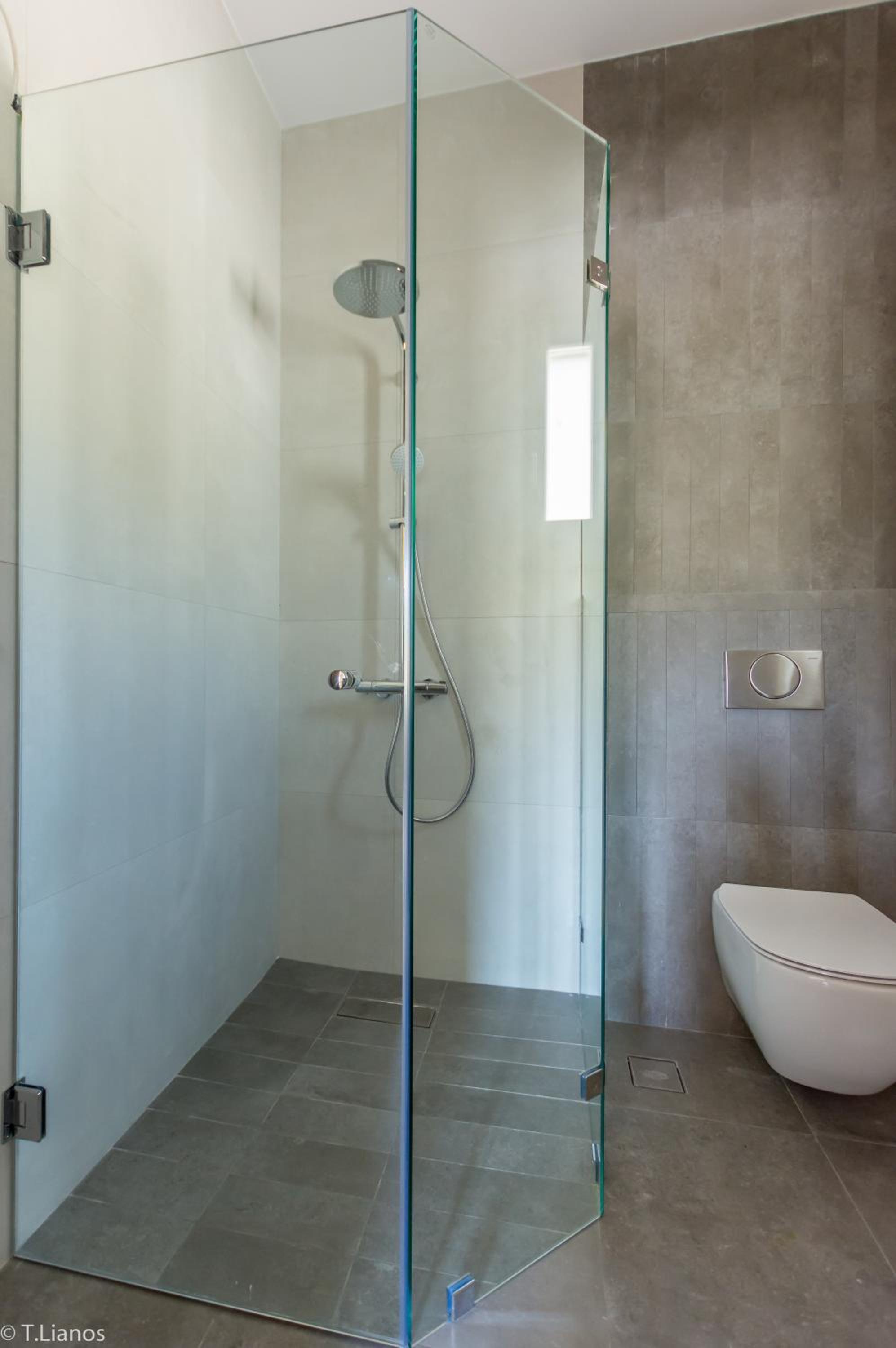 Alos Residence