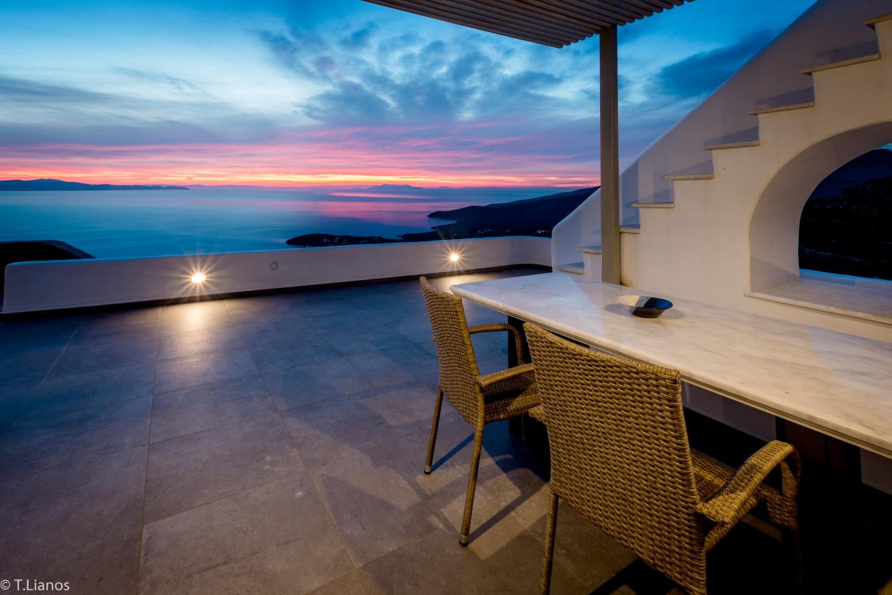 Alos Residence