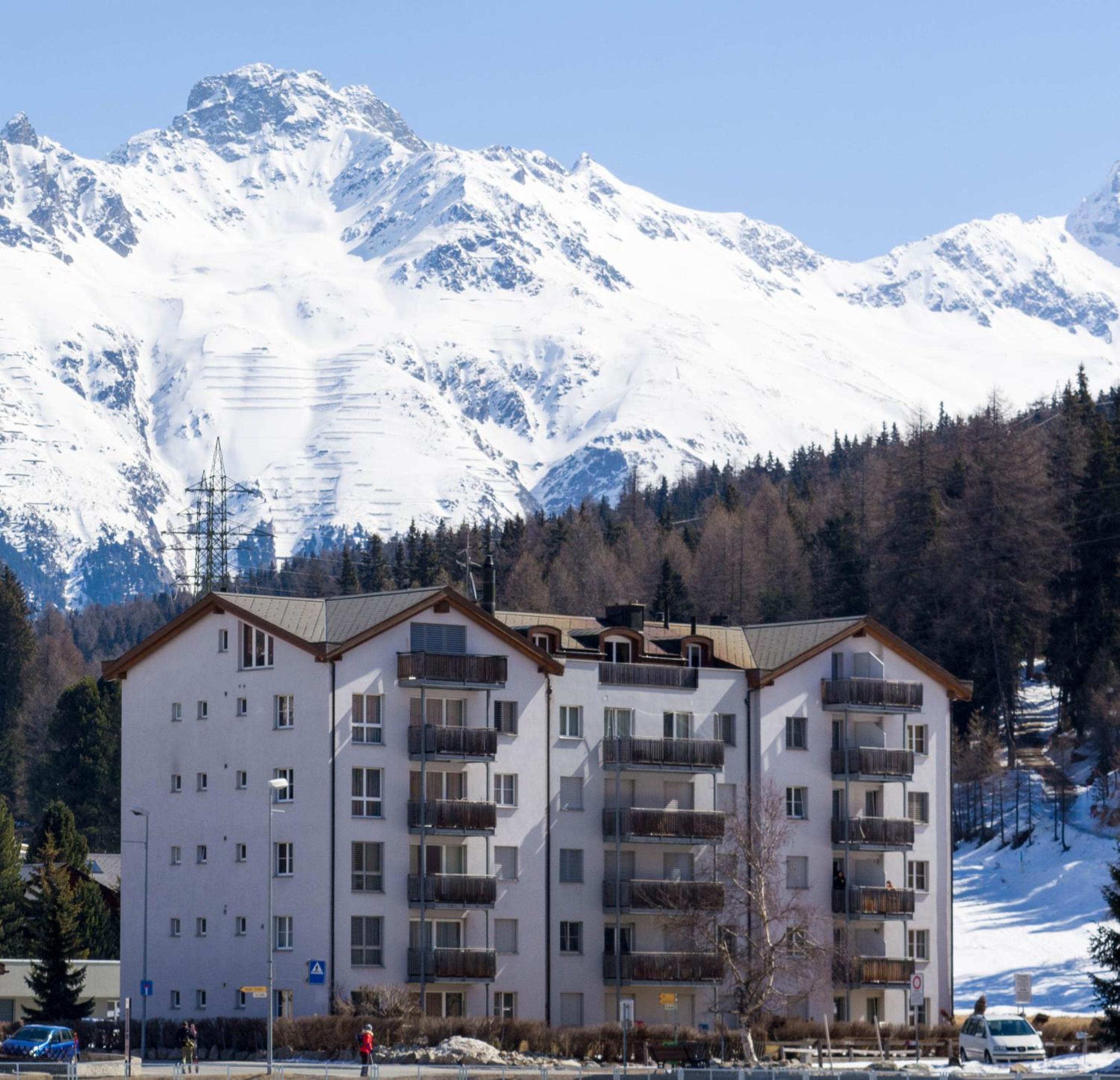 swissme - 100qm - Balkon - 2 Bäder - Parkplatz - Fußbodenheizung